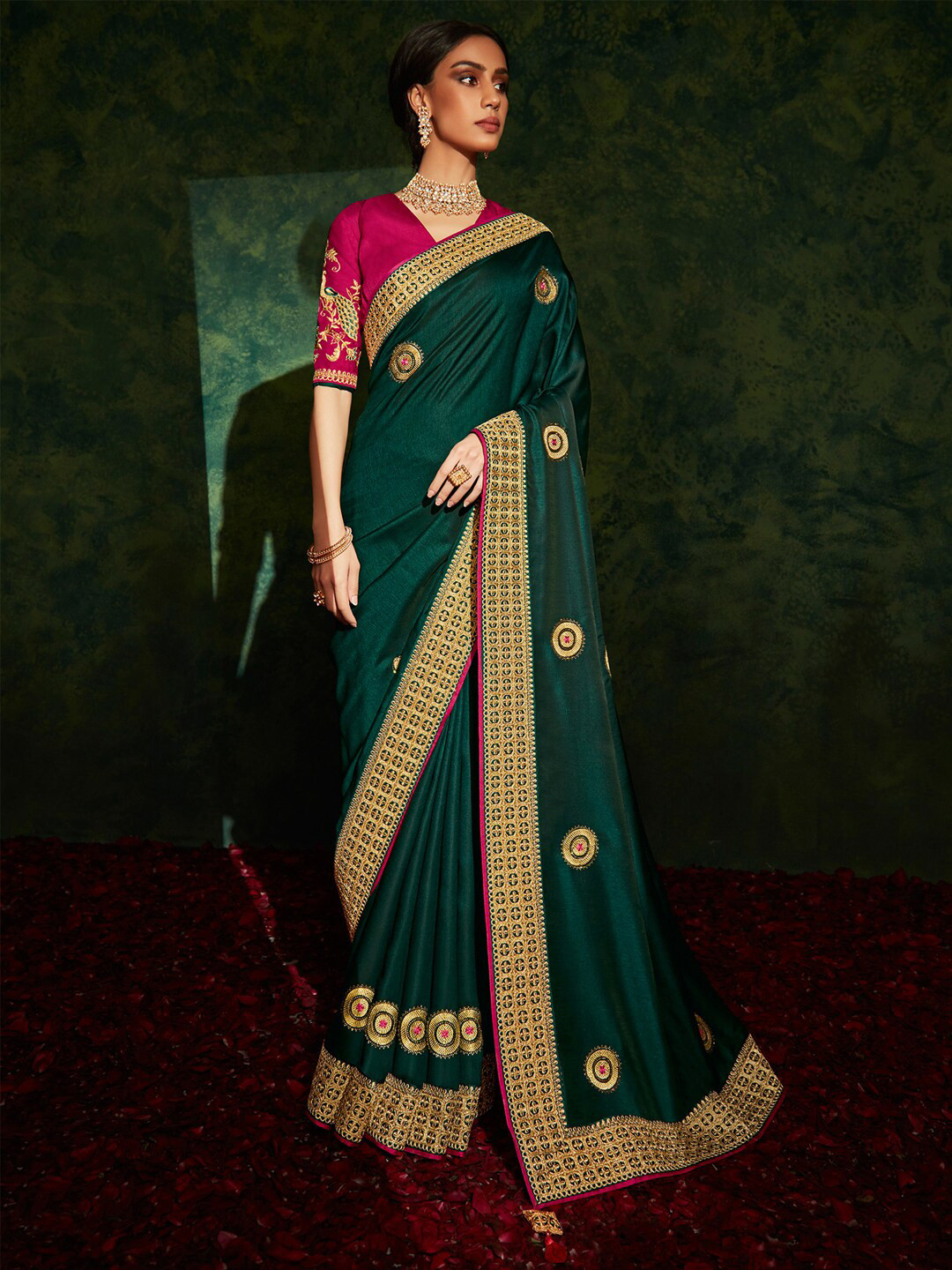 

Mitera Green & Gold-Toned Ethnic Motifs Embroidered Saree