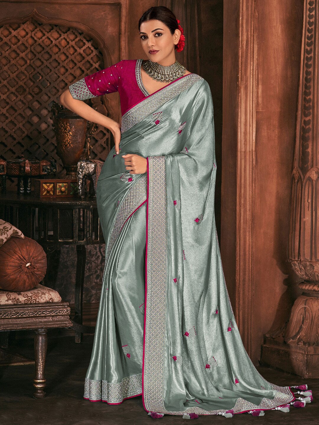 

Mitera Grey & Purple Embellished Sequinned Satin Saree