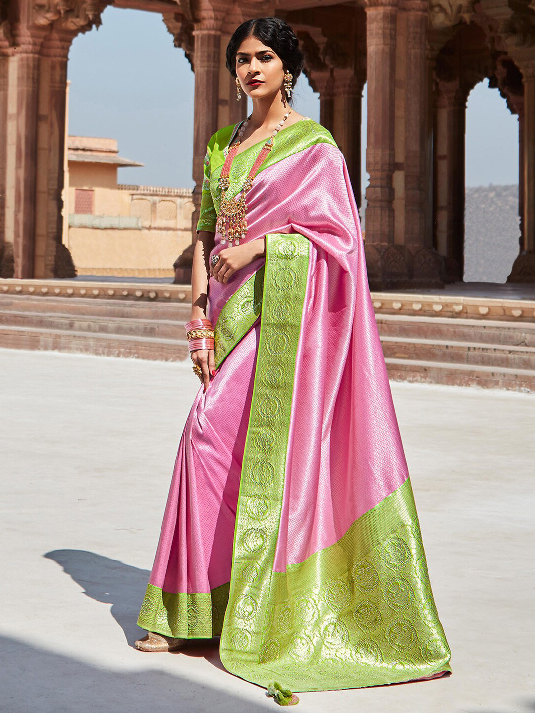 

Mitera Pink & Green Woven Design Zari Silk Blend Banarasi Saree