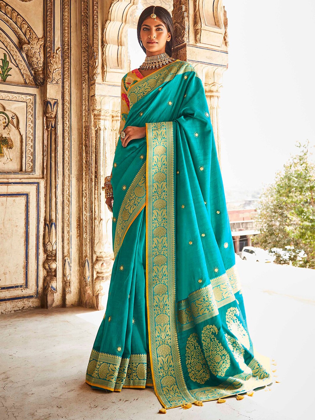 

Mitera Blue & Gold-Toned Embellished Zari Silk Blend Banarasi Saree