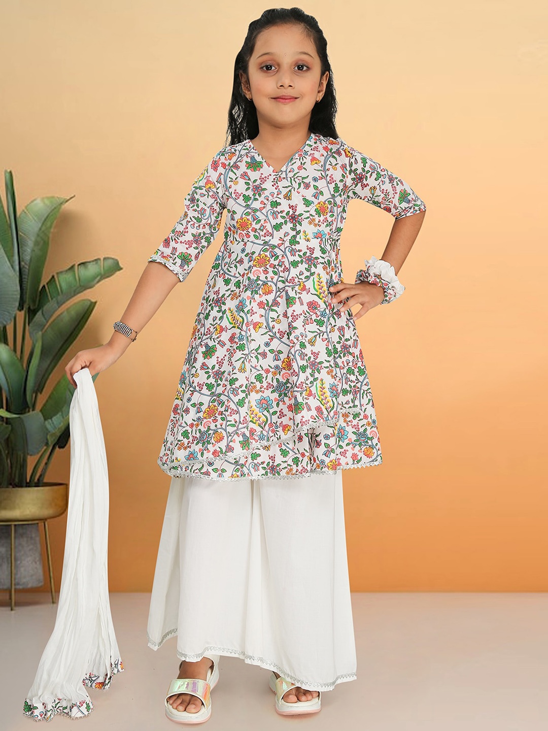 

Nino Bambino Girls Floral Printed Angrakha Kurta with Palazzos & Dupatta, White