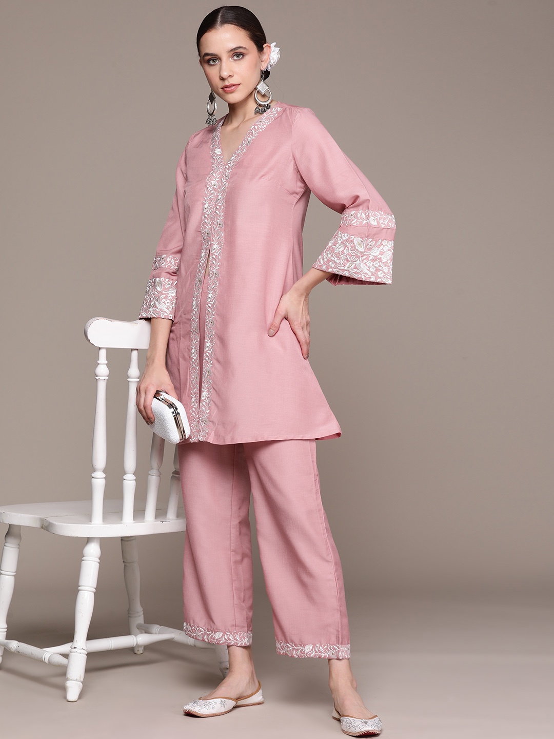 

Moda Rapido Ethnic Motifs Embroidered High Slit Thread Work Kurti with Trousers, Pink