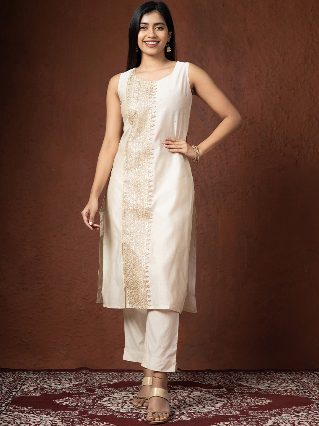 

Maybell Embroidered Sequinned Kurta, Off white