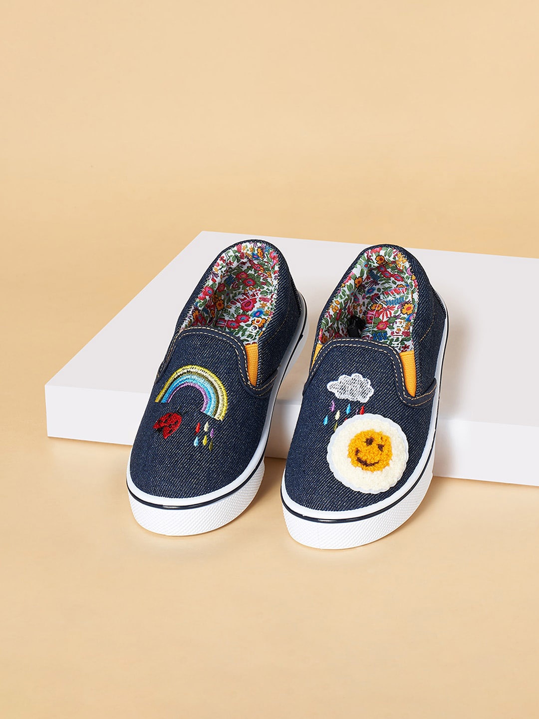 

Pantaloons Junior Girls Embroidered Slip-On Sneakers, Navy blue