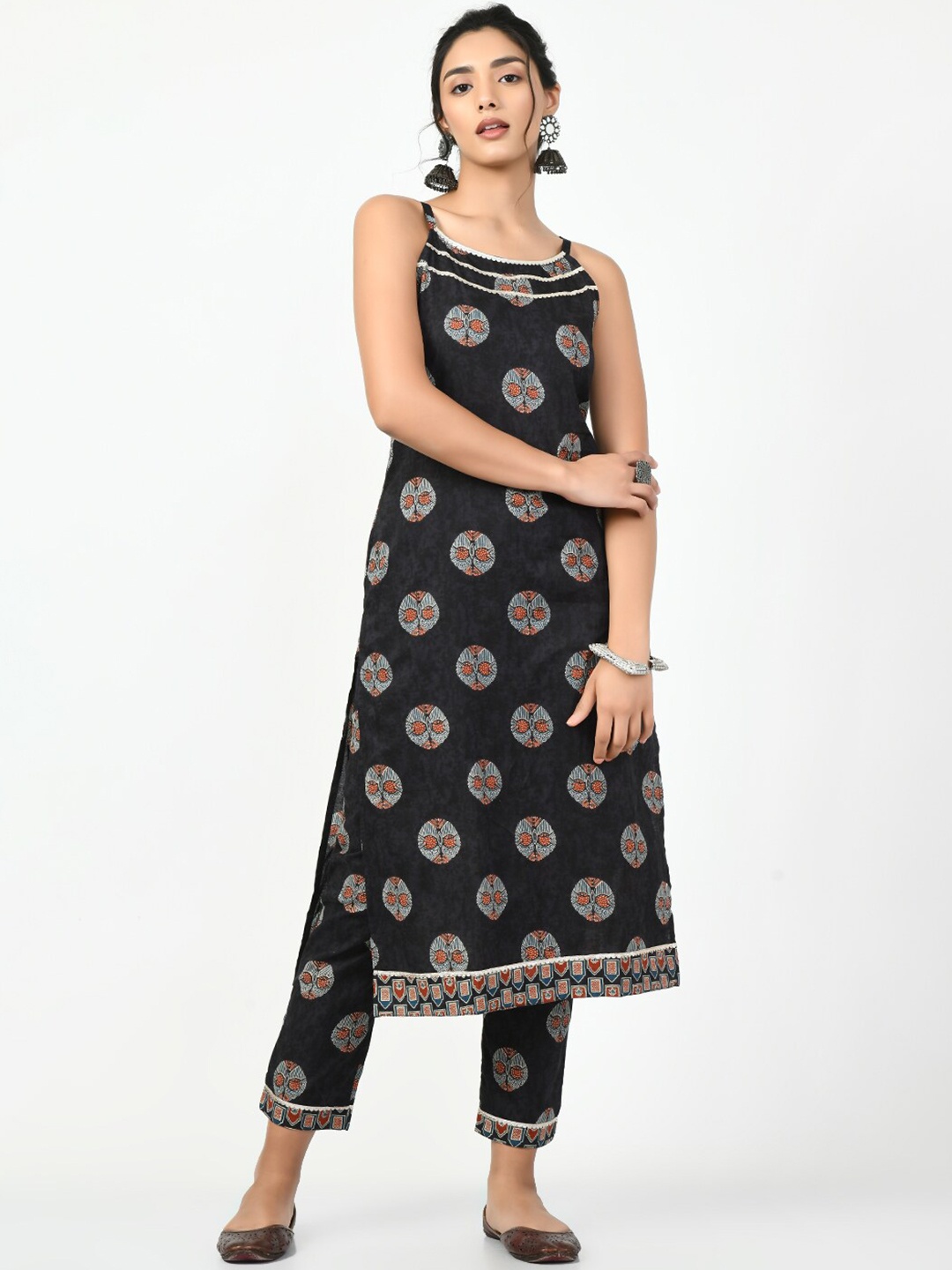 

Myshka Ethnic Motifs Printed Regular Pure Cotton Kurta with Trousers, Black
