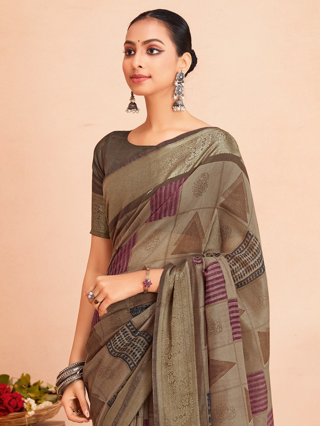 

Sangria Grey Geometric Printed Zari Saree
