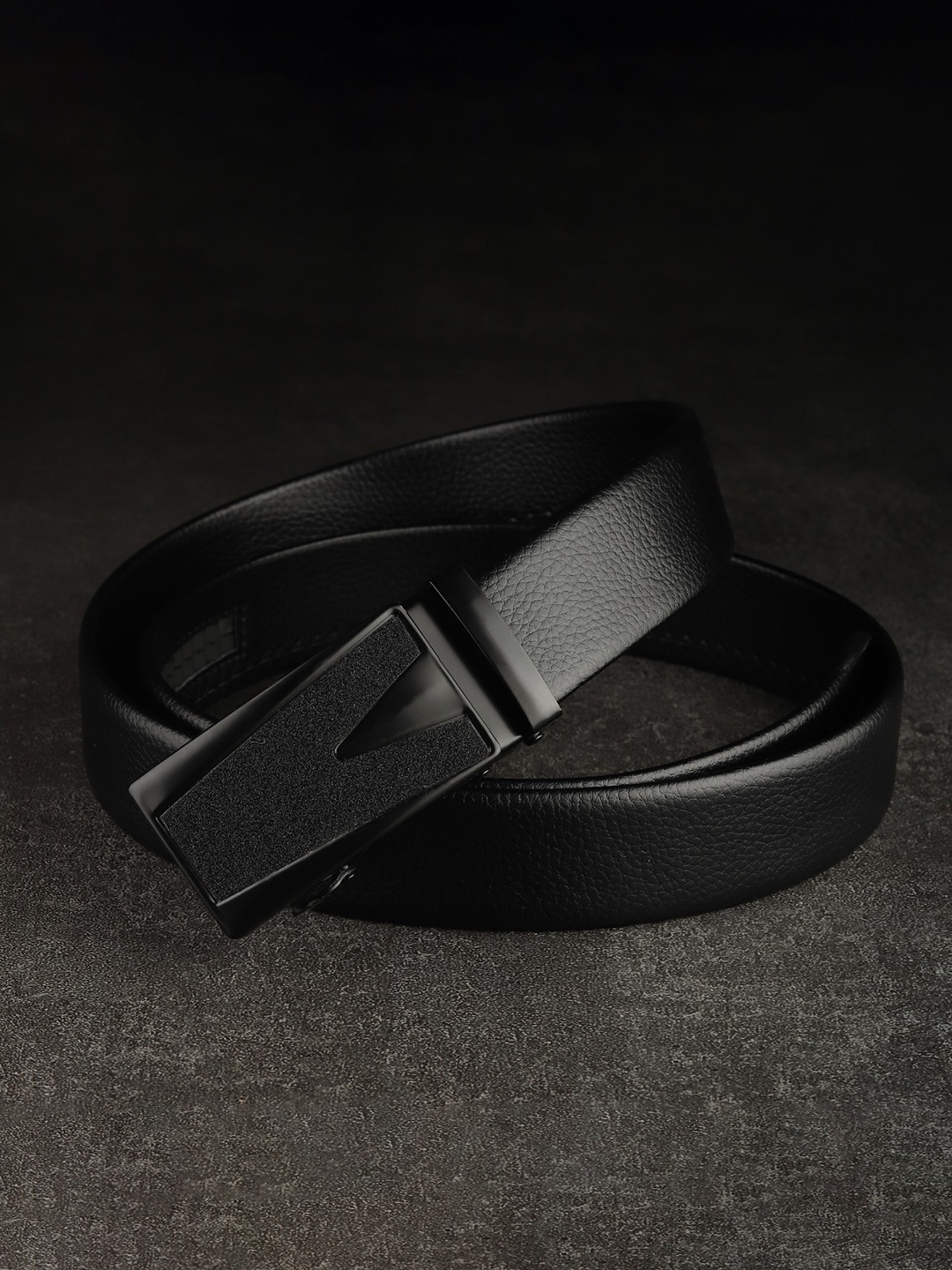 

Zacharias Men Textured Slim Belt, Black