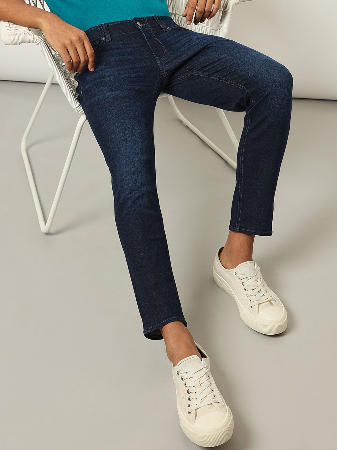 

Lee Men Skinny Fit Low-Rise Clean Look Light Fade Stretchable Jeans, Blue
