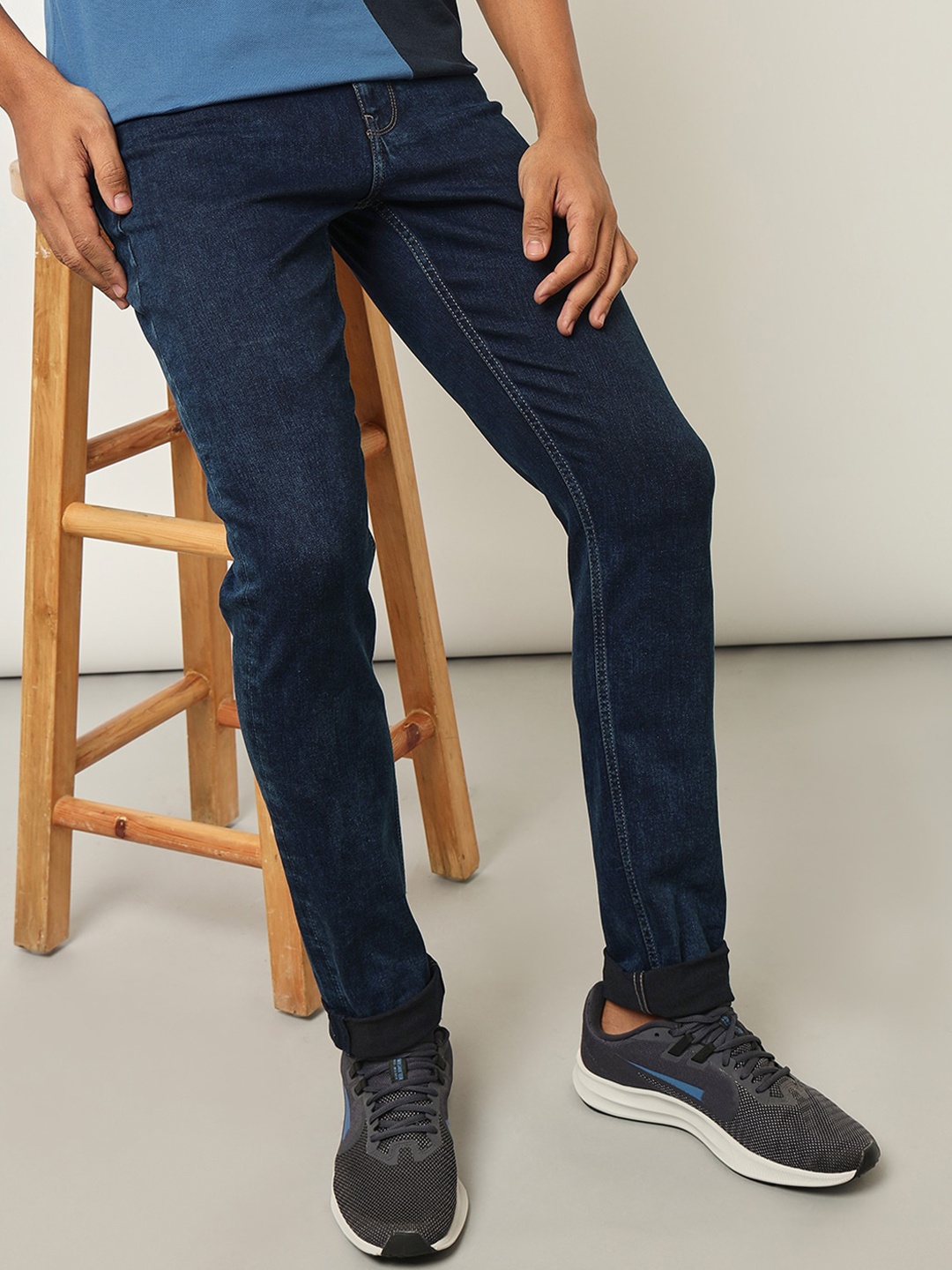 

Lee Men Bruce Skinny Fit Mid-Rise Clean Look Light Fade Stretchable Jeans, Blue