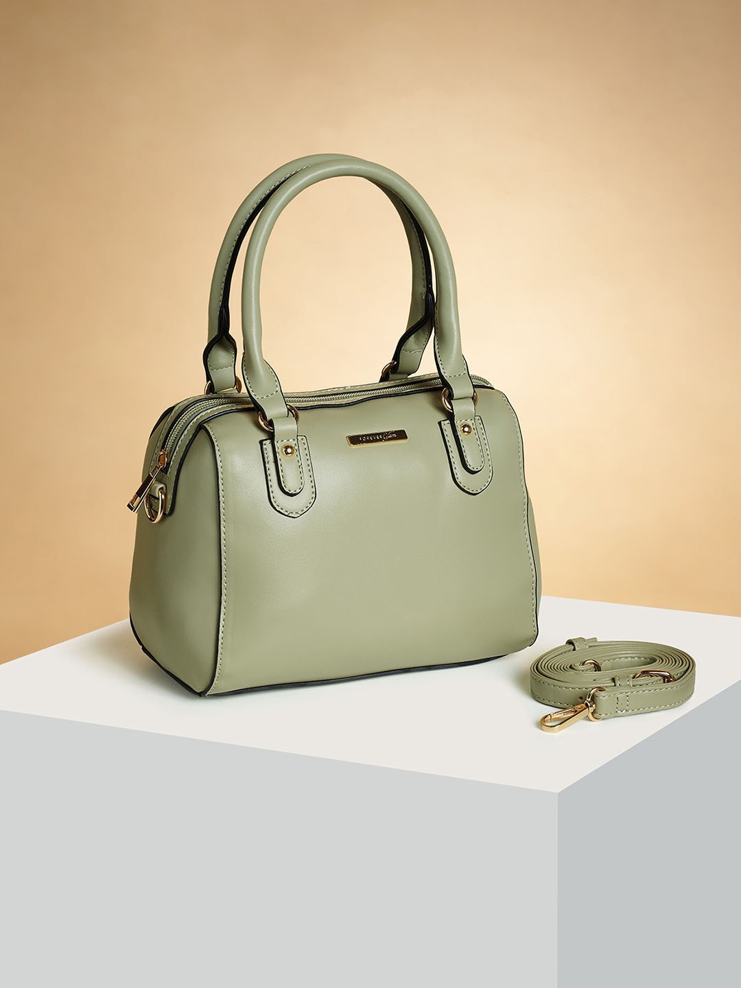 

Forever Glam by Pantaloons Structured Handheld Bag, Green