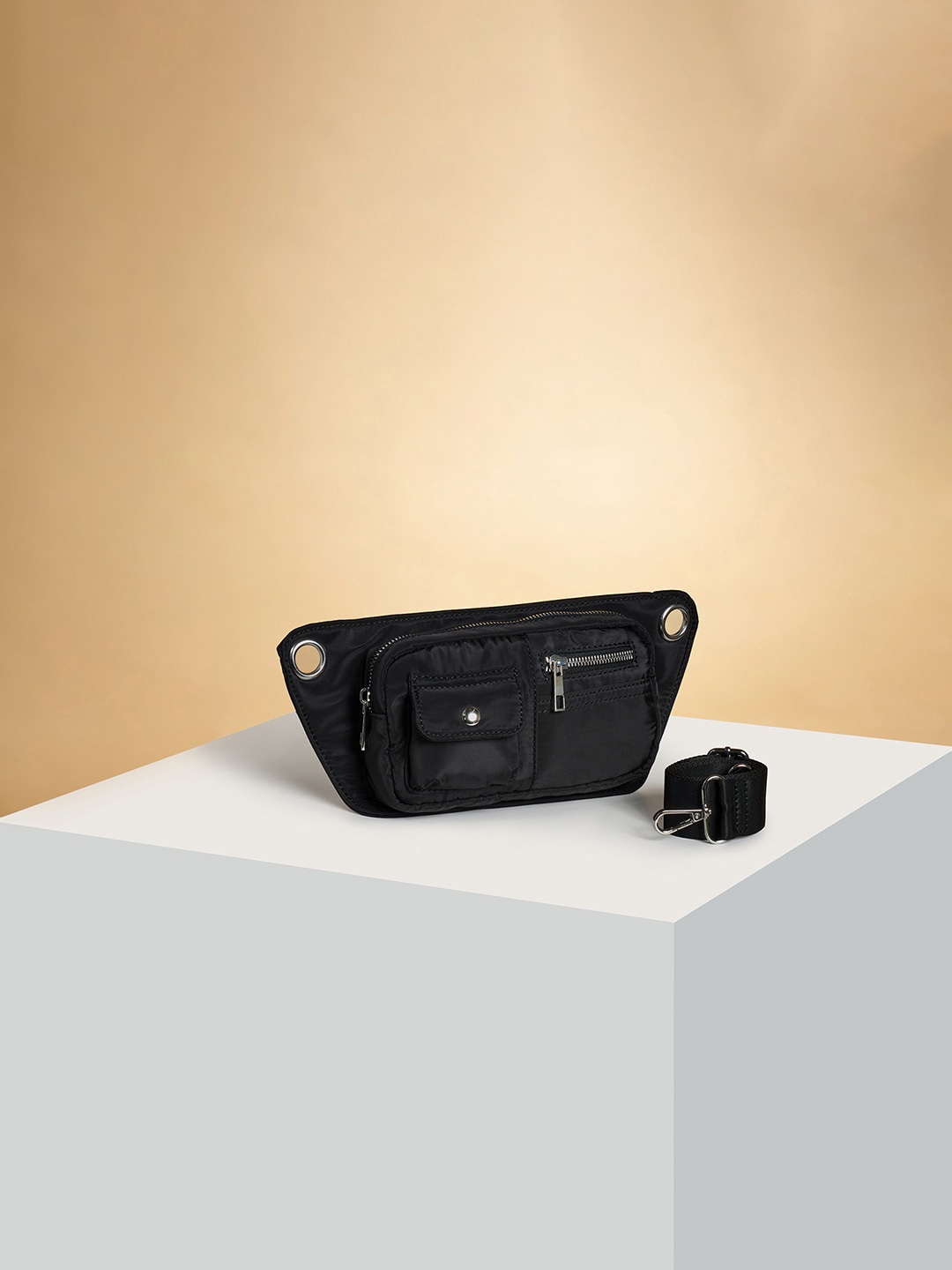 

Forever Glam by Pantaloons Structured Sling Bag, Black