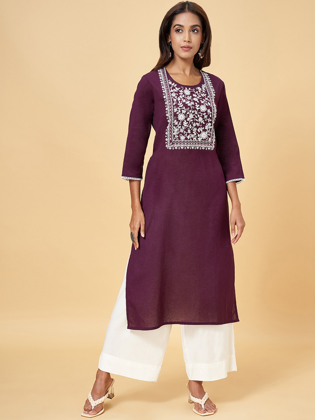 

RANGMANCH BY PANTALOONS Floral Yoke Design Thread Work Straight Kurta, Purple