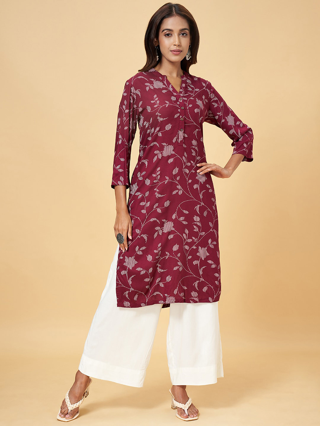 

RANGMANCH BY PANTALOONS Floral Printed Straight Kurta, Maroon