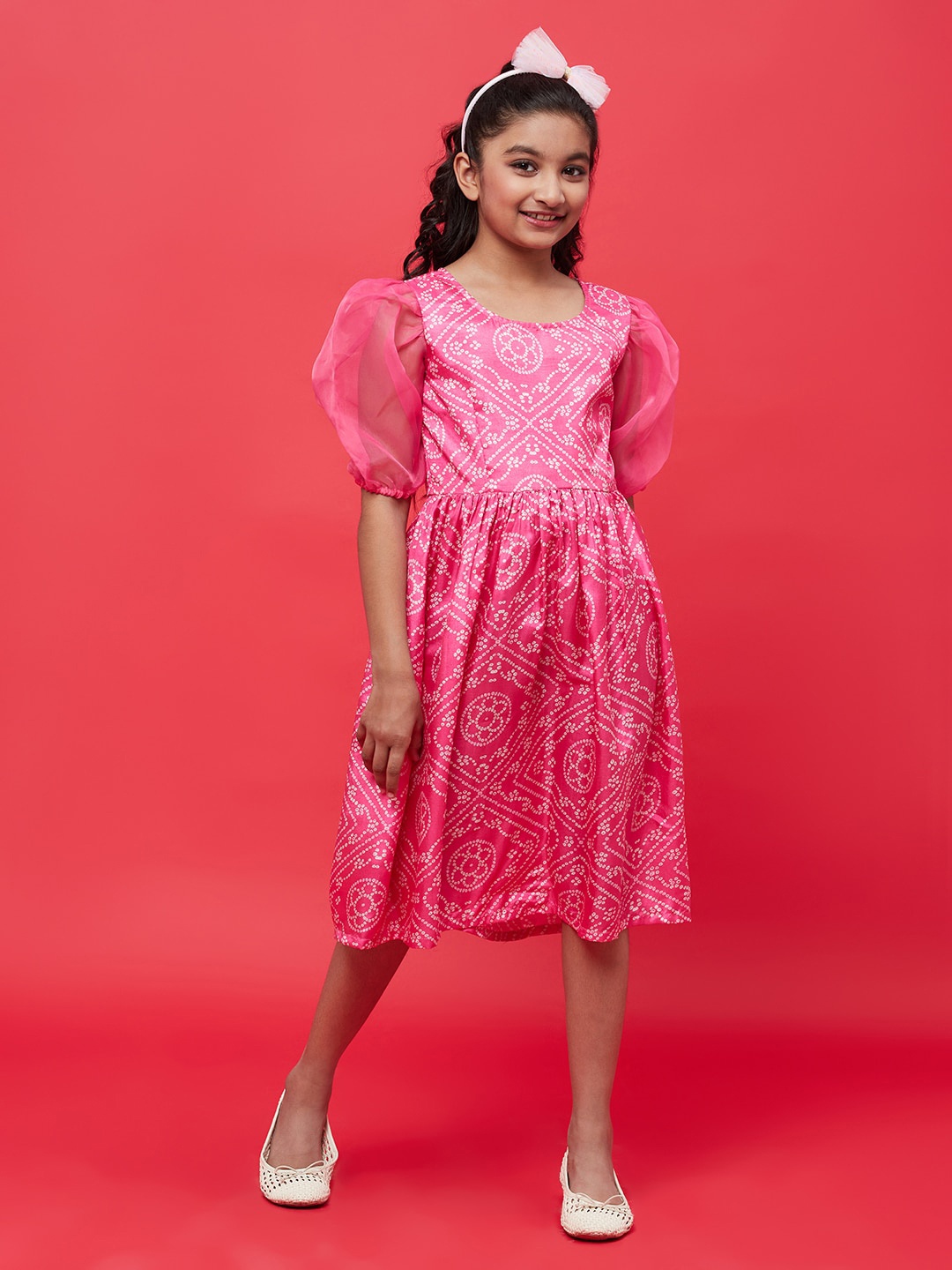 

Aks Kids Girls Ethnic Motifs Bandhani Printed Puff Sleeve Fit & Flare Dress, Pink