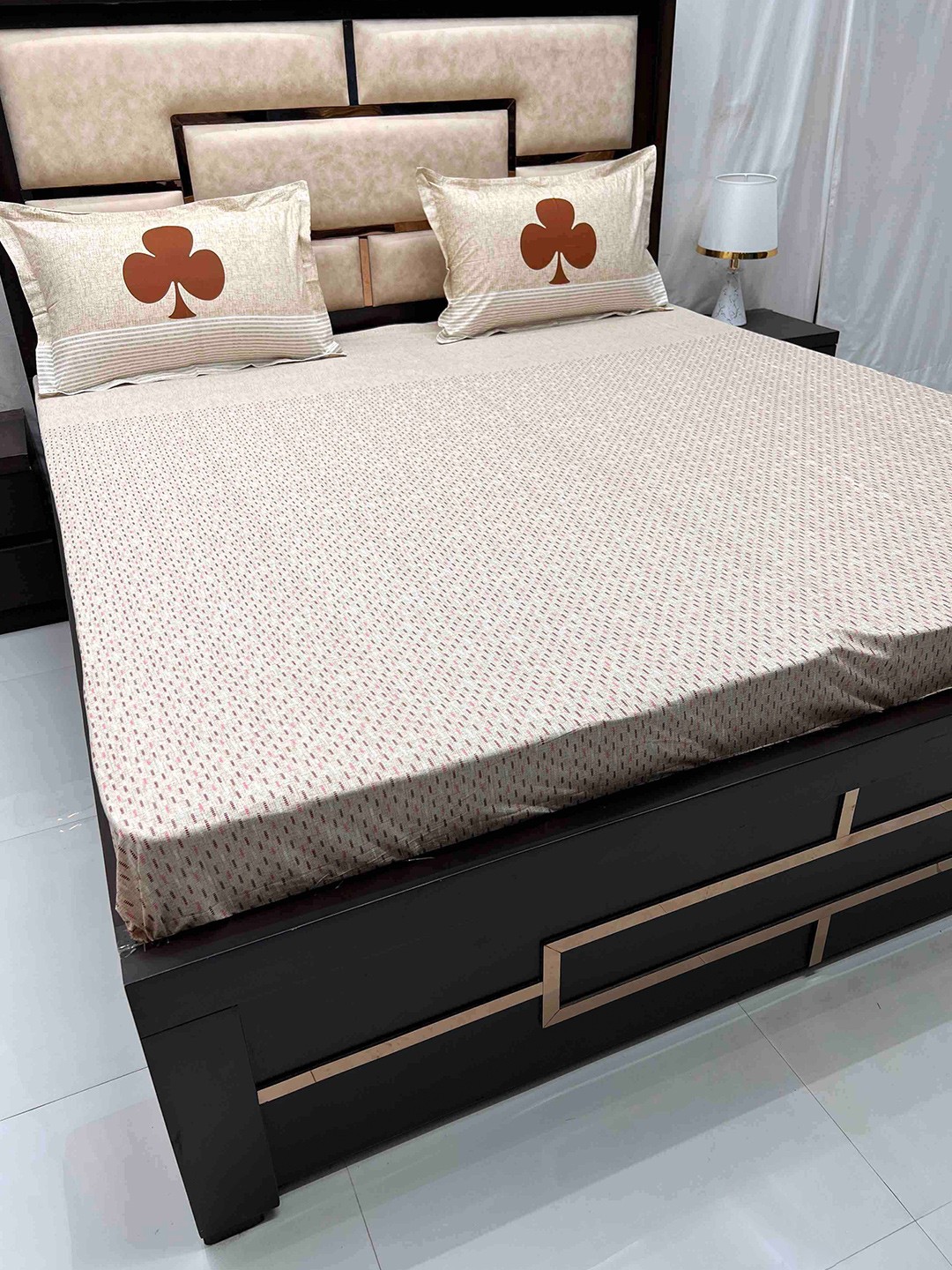 

Pure Decor Lifestyle Beige Abstract Pure Cotton 300 TC King Bedsheet & 2 Pillow Covers