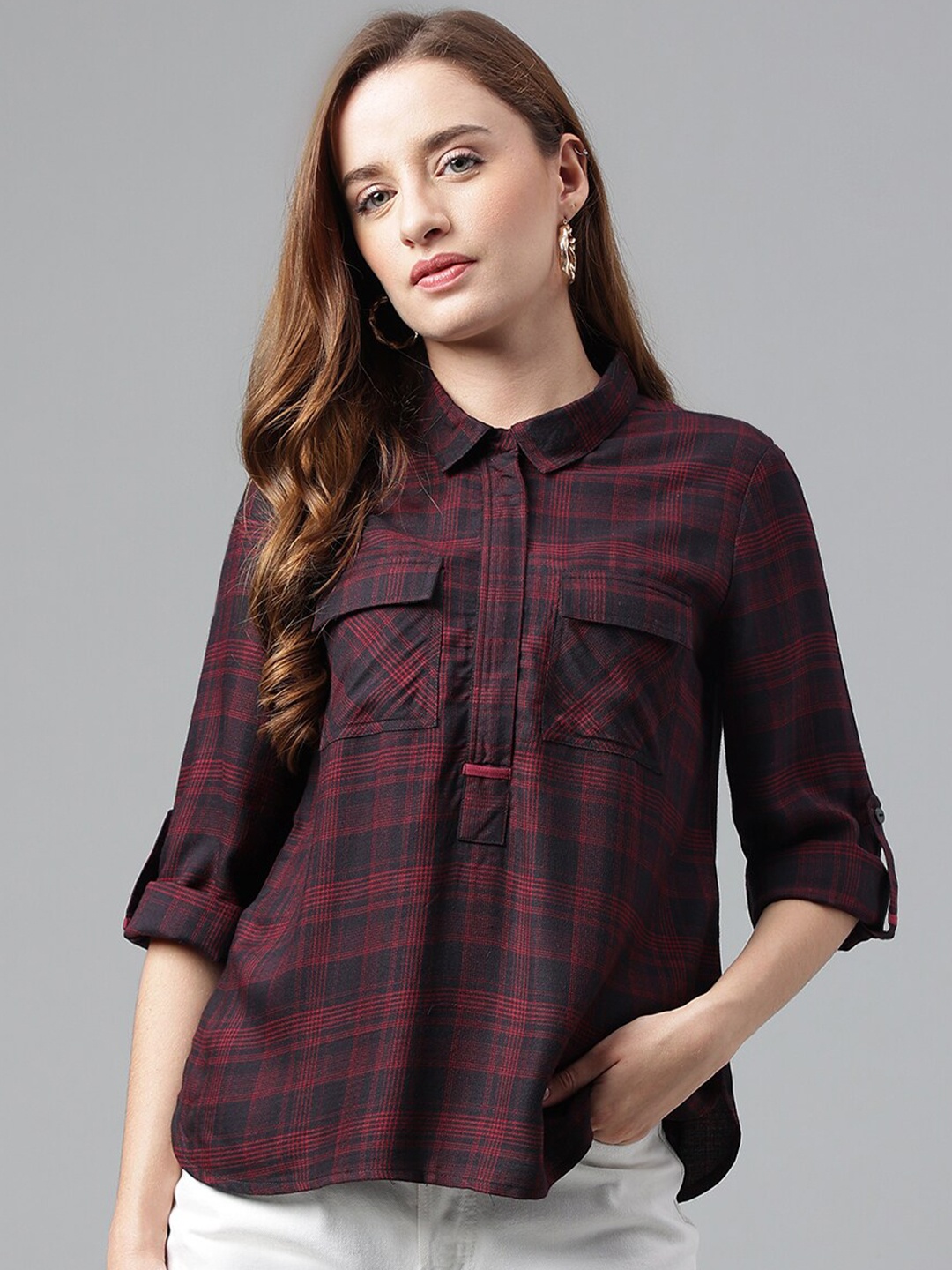 

Latin Quarters Tartan Checks Spread Collar Roll-Up Sleeves Casual Shirt, Red