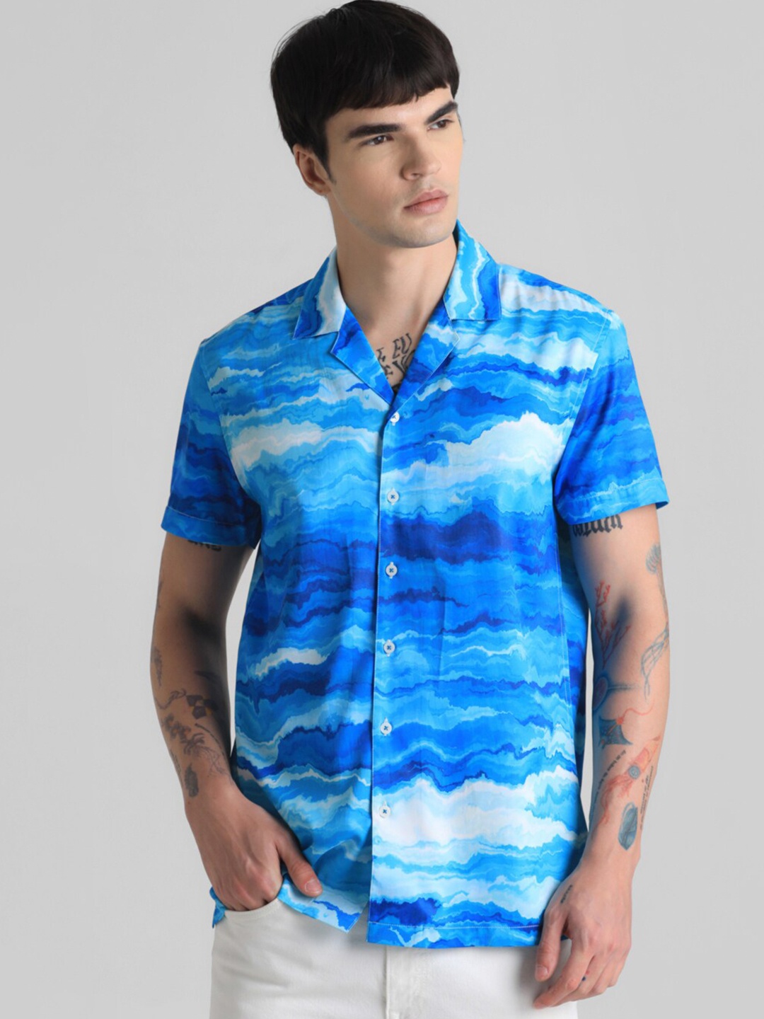 

Jack & Jones Abstract Printed Cuban Collar Opaque Pure Cotton Casual Shirt, Blue