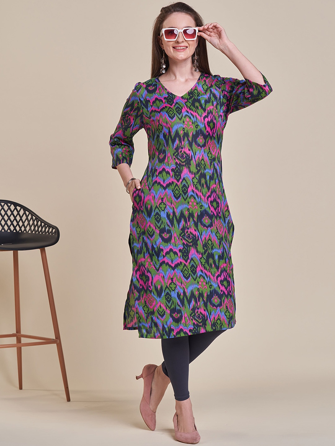 

soan Abstract Printed Kurta, Navy blue