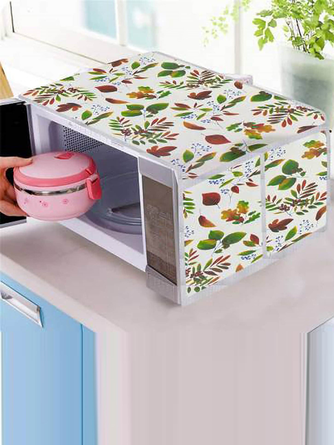 

Dakshya Industries White & Green Printed Microwave Oven Cover