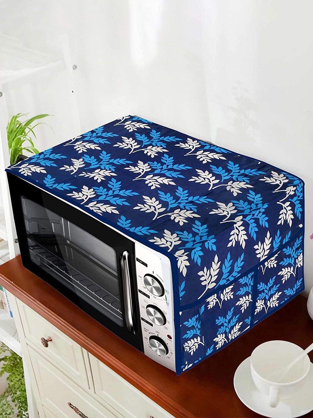 

Dakshya Industries Blue & White Printed Microwave Oven Cover