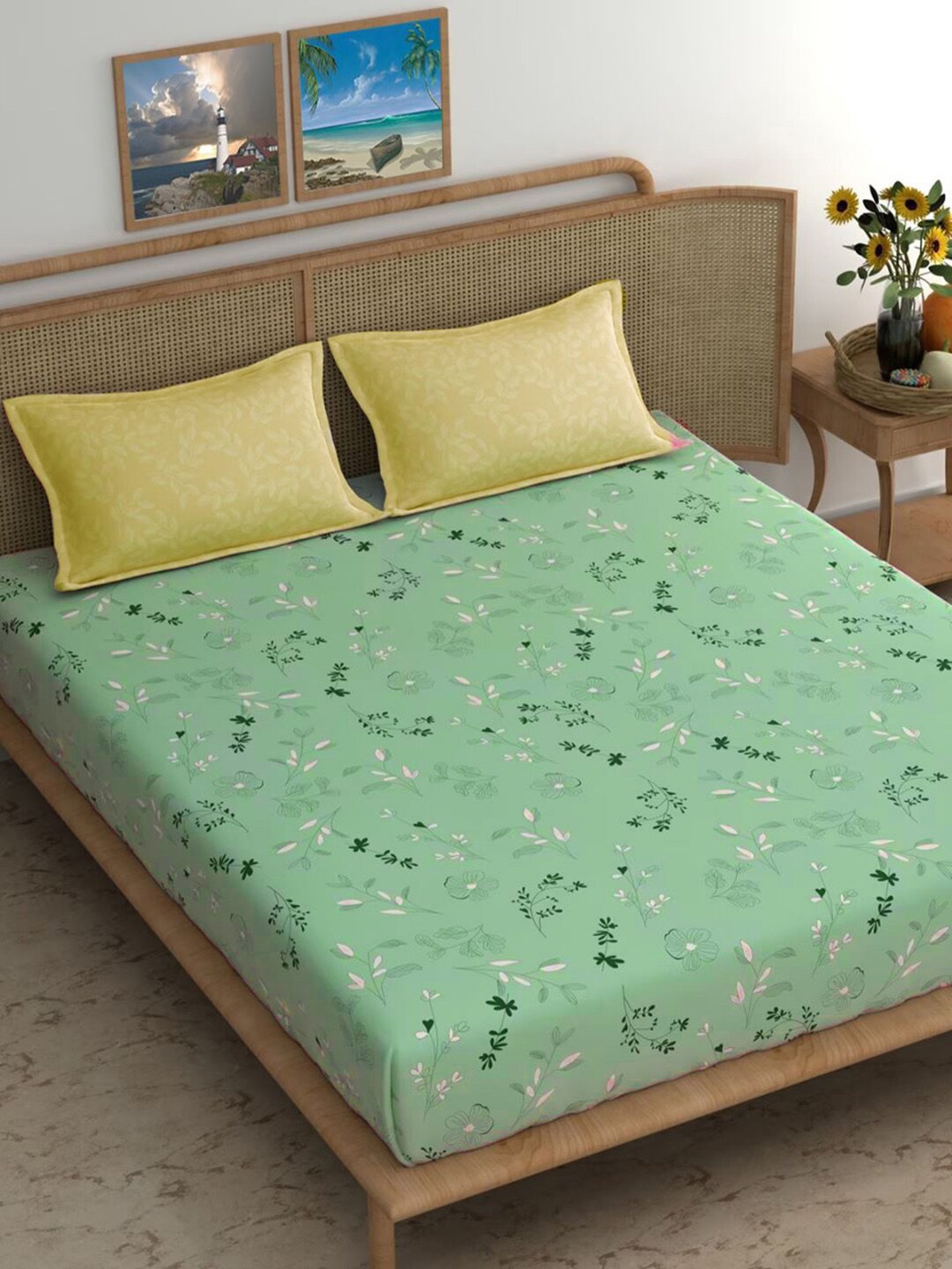 

DECOMIZER Green & Yellow Floral 210 TC King Bedsheet with 2 Pillow Covers