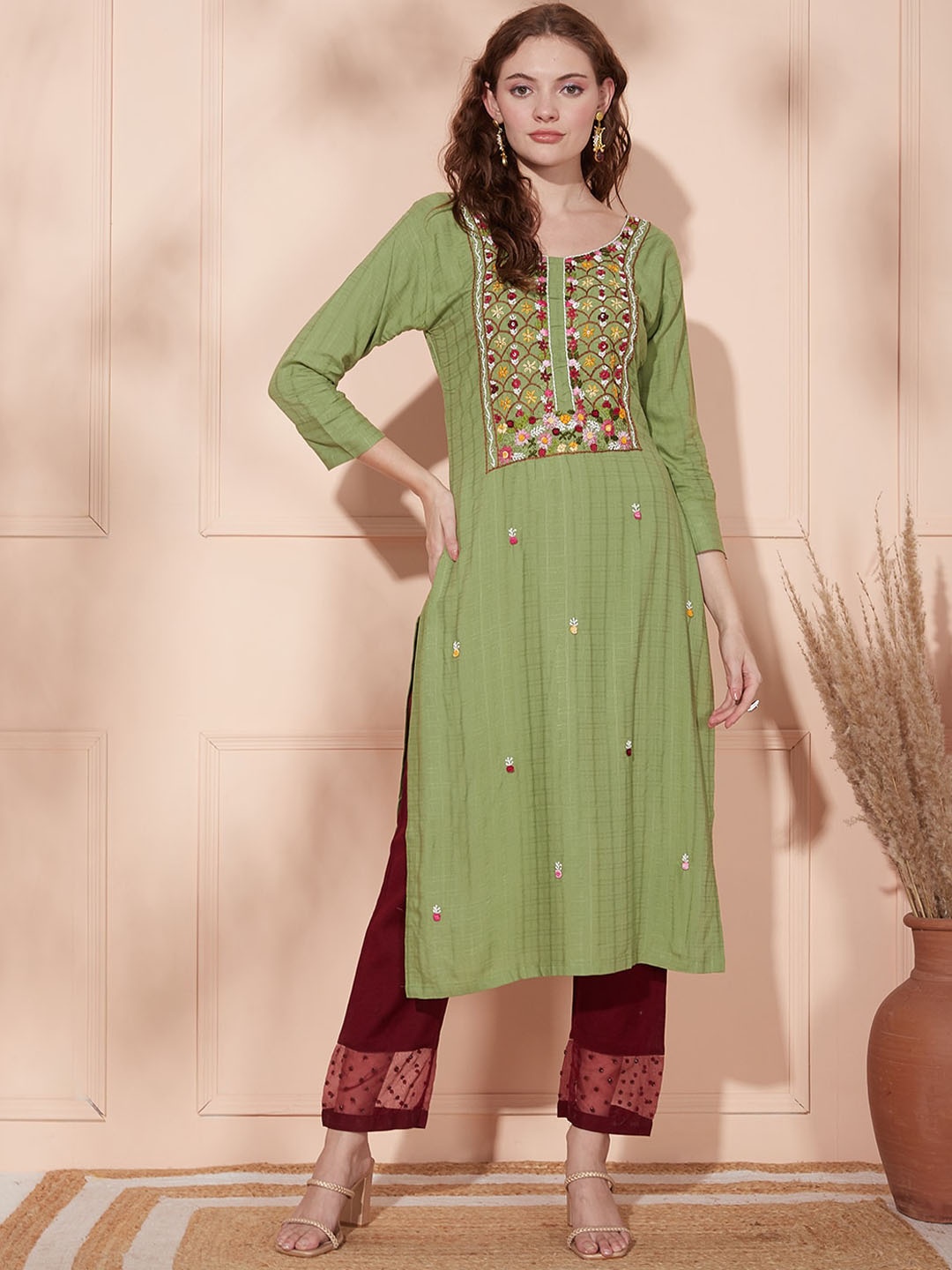 

FASHOR Floral Embroidered Thread Work Straight Kurta, Green