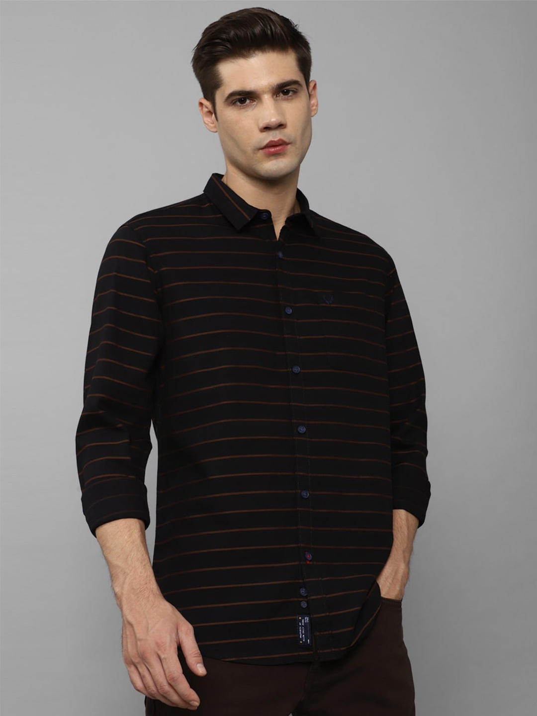 

Allen Solly Horizontal Stripes Striped Pure Cotton Casual Shirt, Black