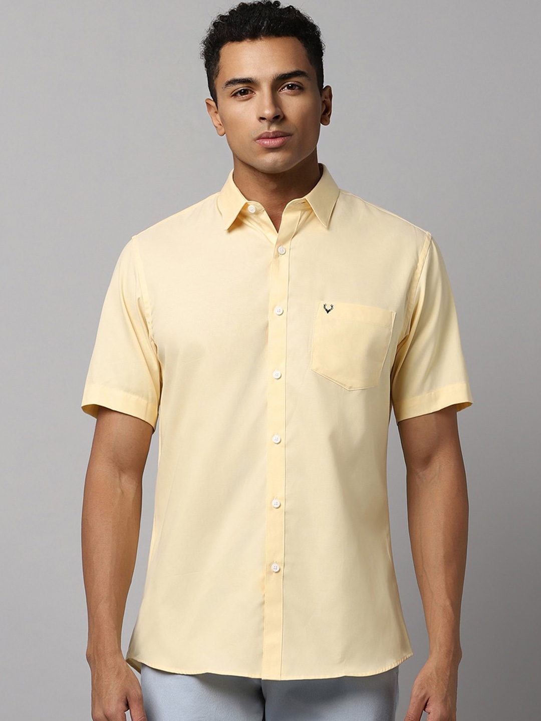 

Allen Solly Spread Collar Slim Fit Opaque Cotton Casual Shirt, Yellow