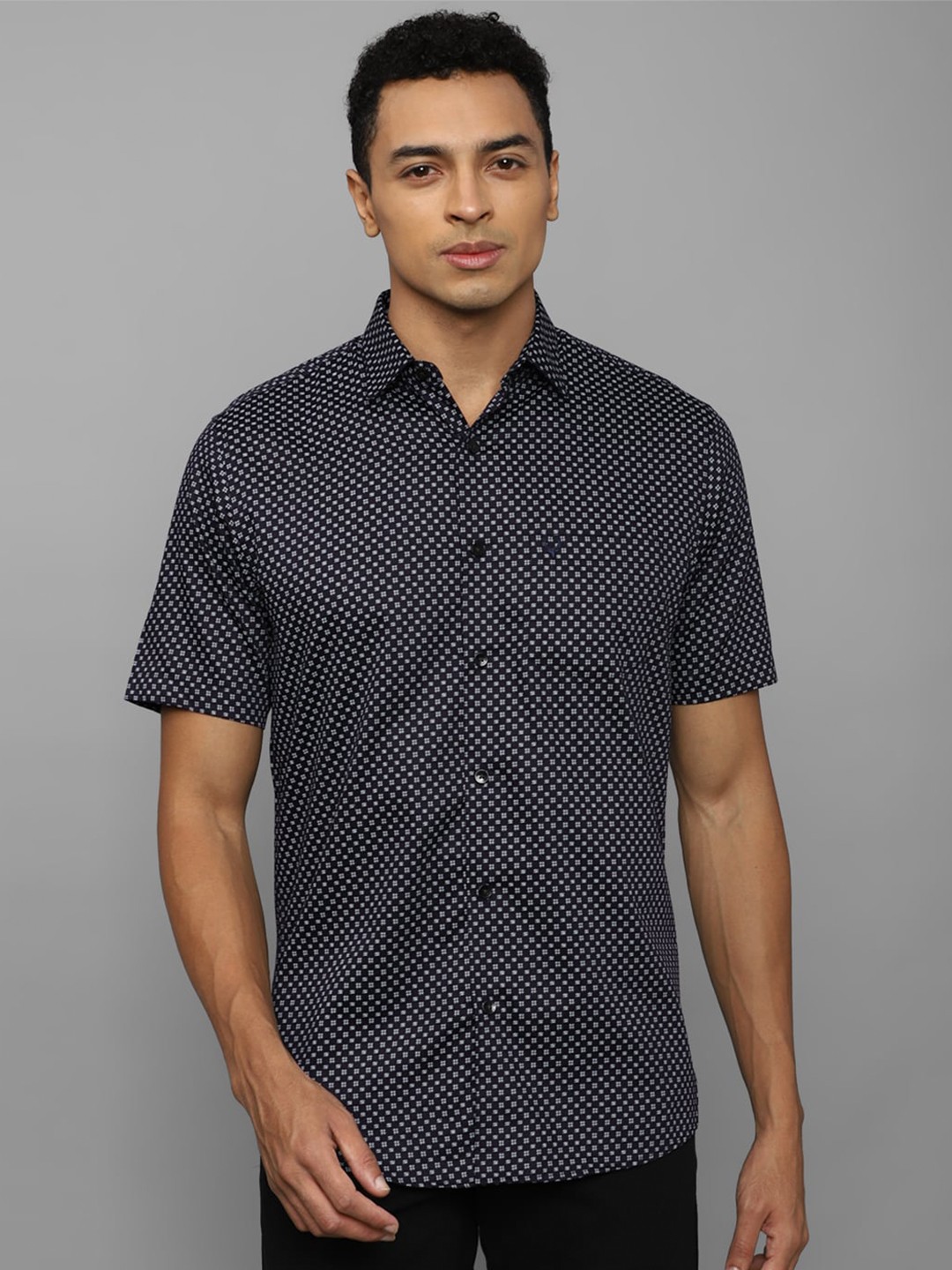 

Allen Solly Spread Collar Micro Ditsy Printed Slim Fit Cotton Casual Shirt, Black