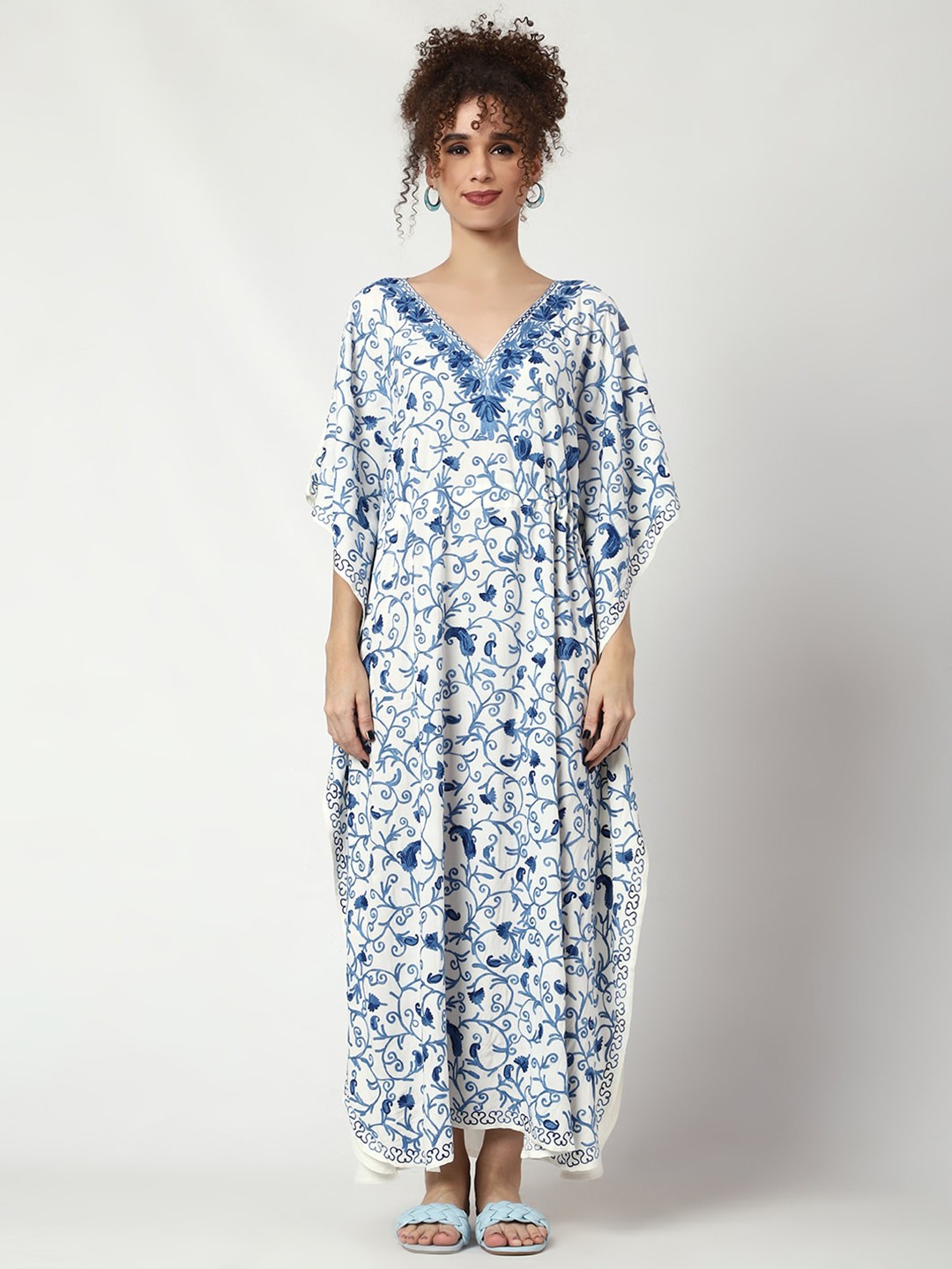 

CRAFTBAZAR Floral Embroidered V-Neck Kaftan Dress, White
