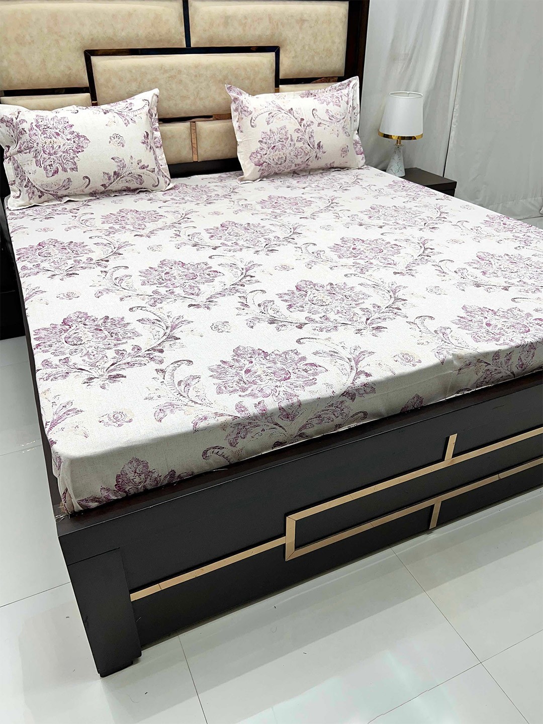 

Pure Decor Velar Fur Sib Purple Printed Cotton 300 TC King Bedsheet & 2 Pillow Covers