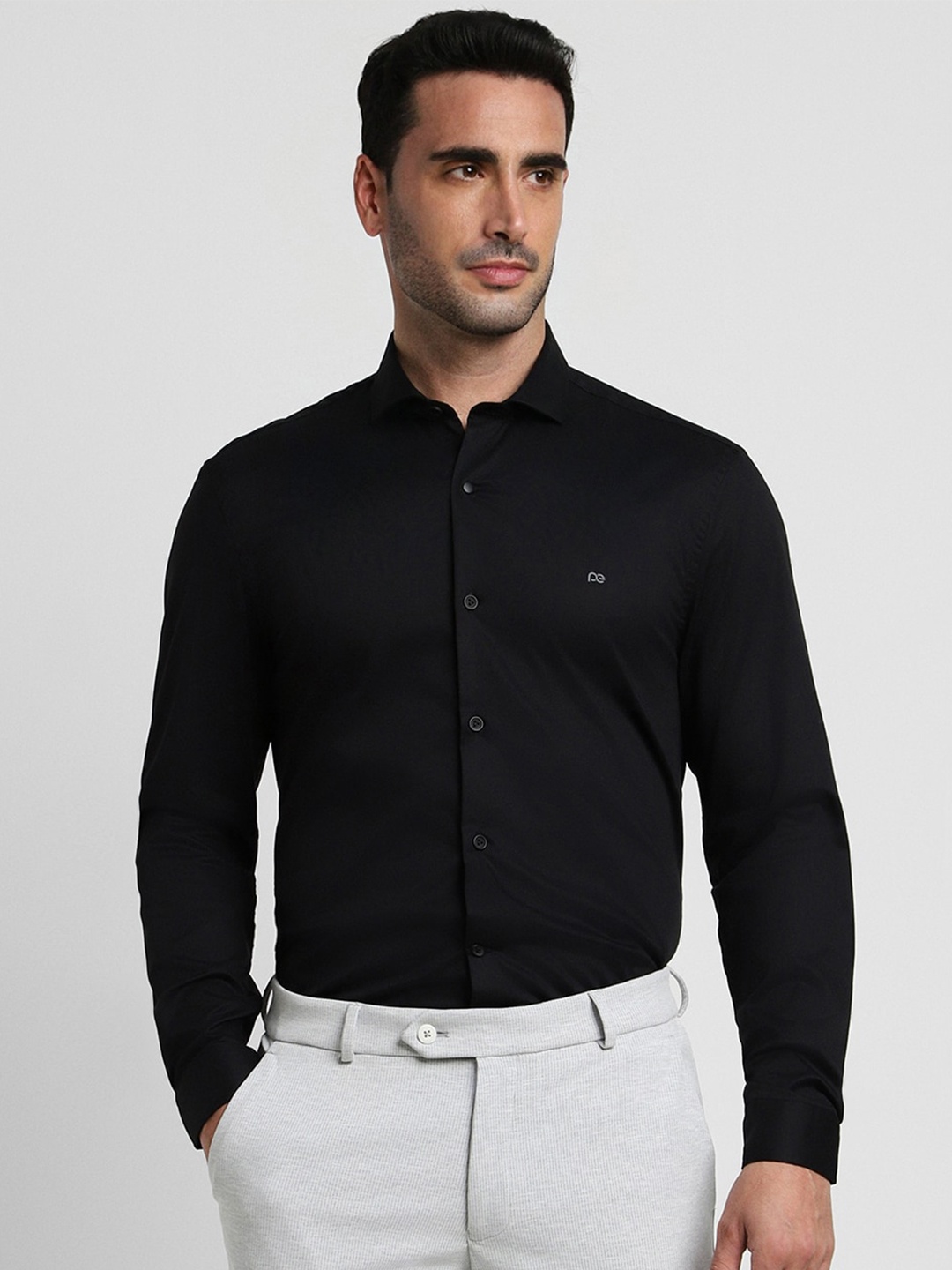 

Peter England Slim Fit Spread Collar Formal Shirt, Black