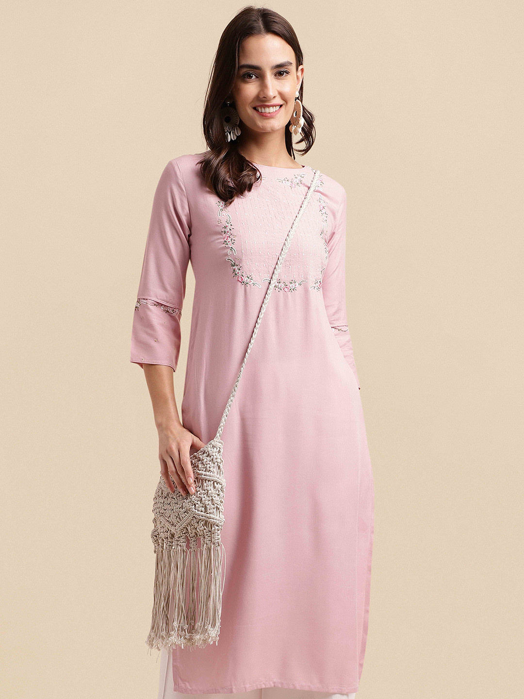 

MIRCHI FASHION Pink & Green Floral Embroidered Straight Kurta