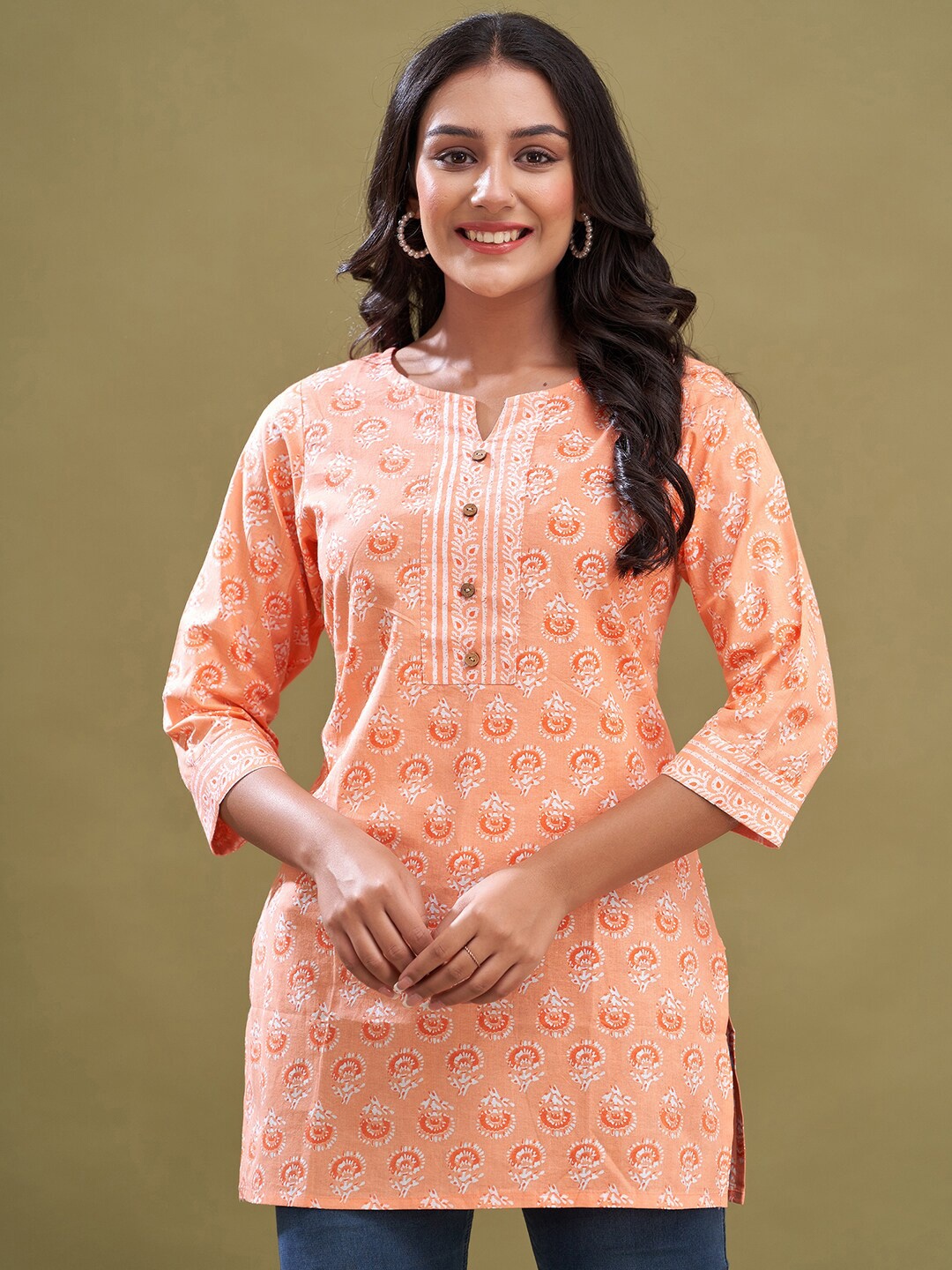 

FERANOID Floral Printed Round Neck Pure Cotton Straight Kurti, Peach