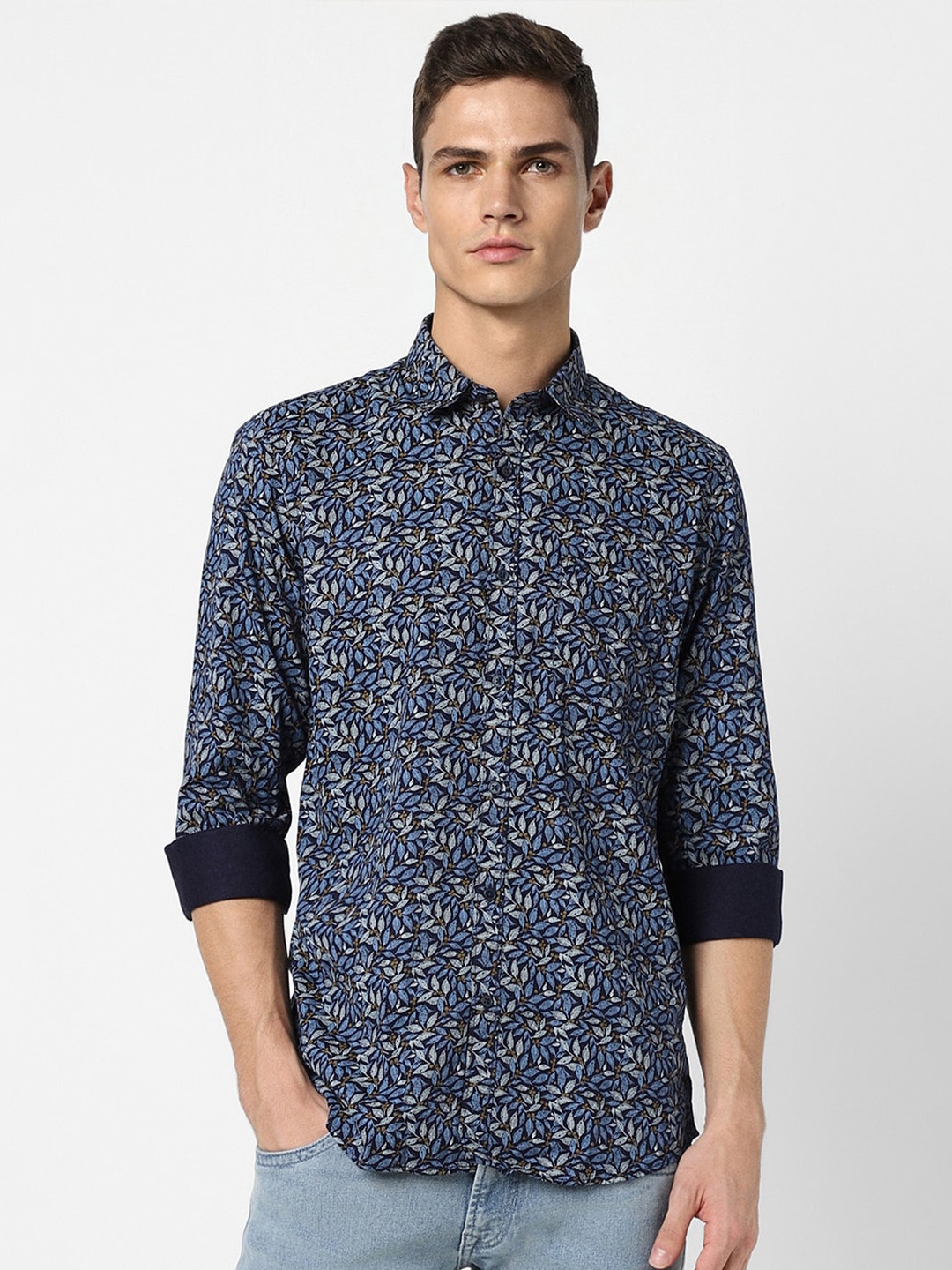 

Peter England Casuals Floral Printed Slim Fit Spread Collar Cotton Casual Shirt, Navy blue