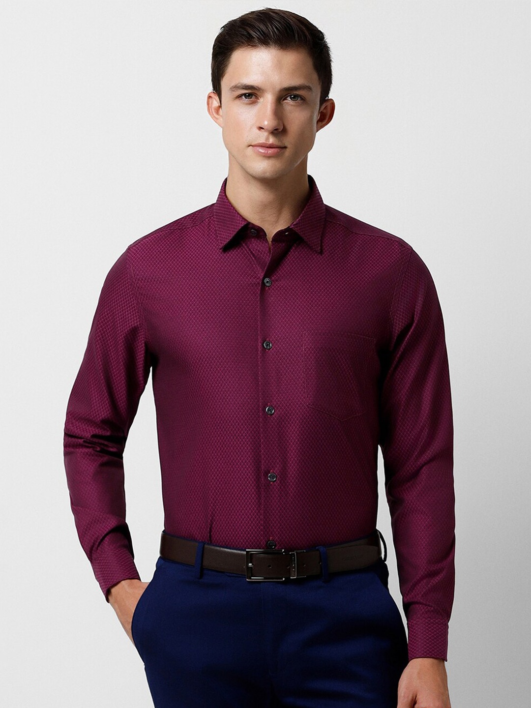 

Peter England Elite Geometric Printed Slim Fit Spread Collar Cotton Formal Shirt, Maroon