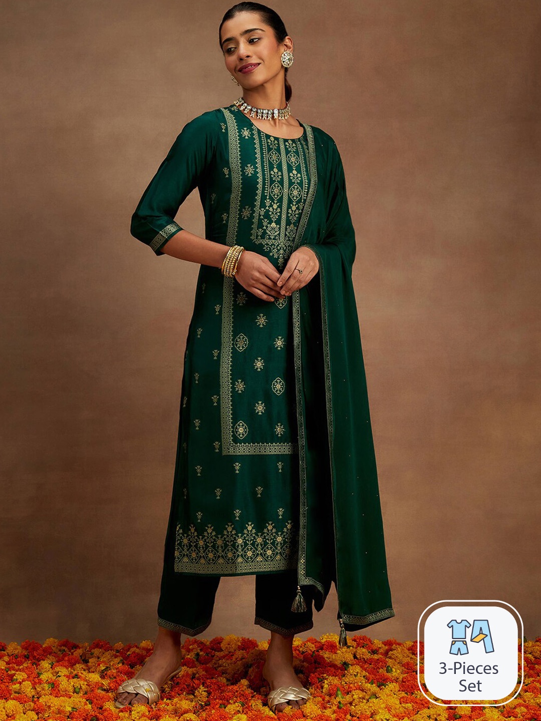 

Libas Ethnic Motifs Regular Kurta With Trousers & Dupatta, Green