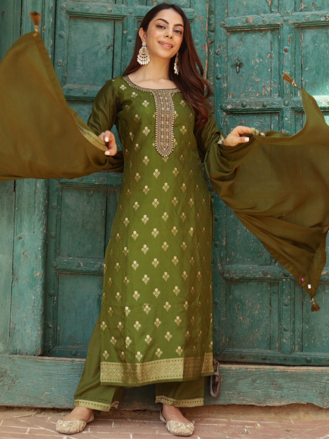 

Libas Olive Green Floral Woven Design Kurta with Trousers & With Dupatta
