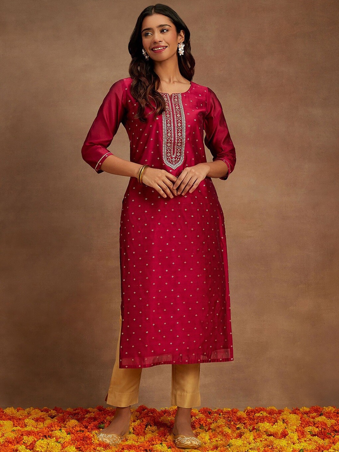 

Libas Ethnic Motifs Embroidered Thread Work Chanderi Silk Kurta, Fuchsia