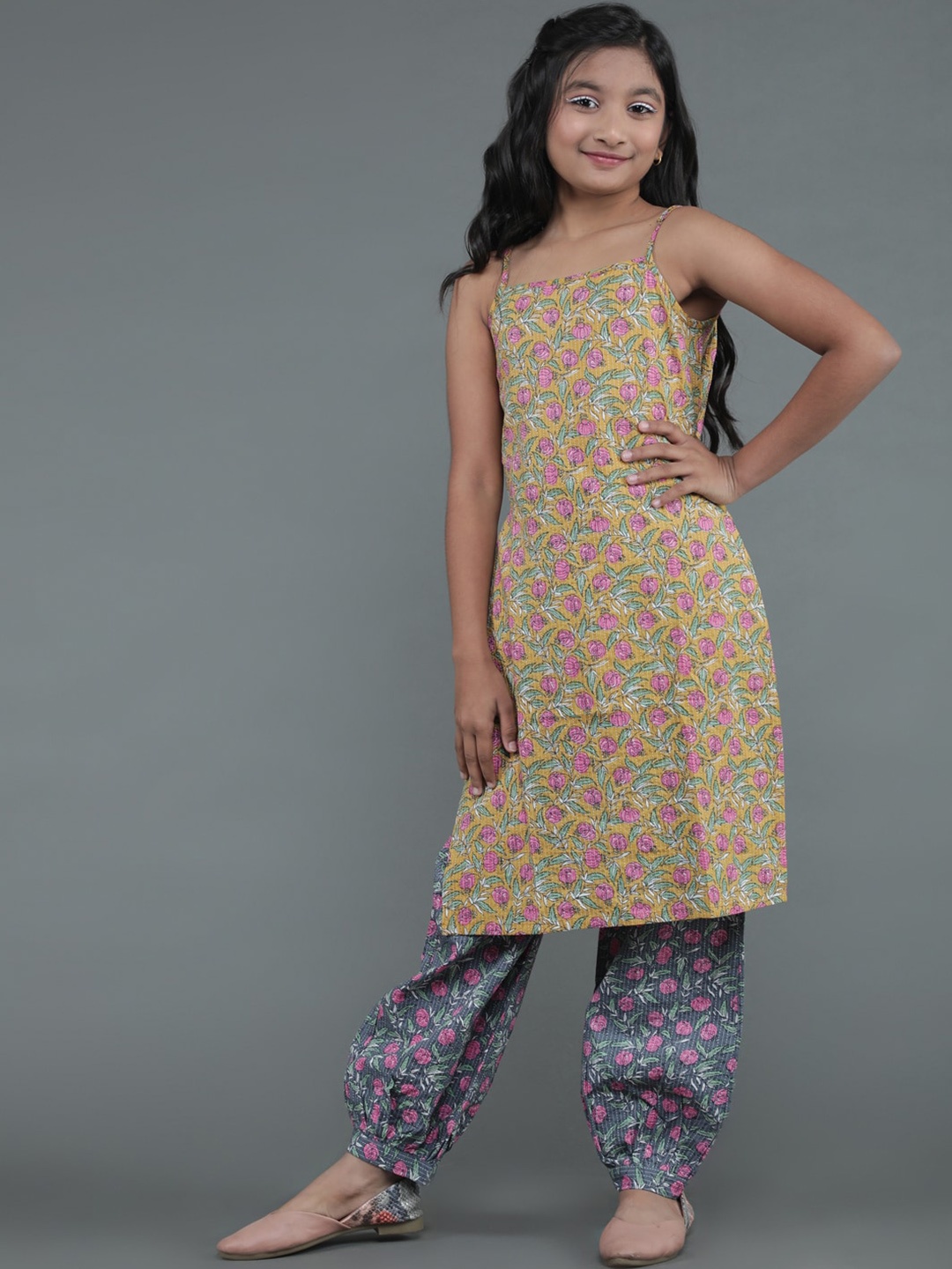

Aks Kids Girls Floral Printed Fusion Pure Cotton Kurta With Harem Pants, Mustard
