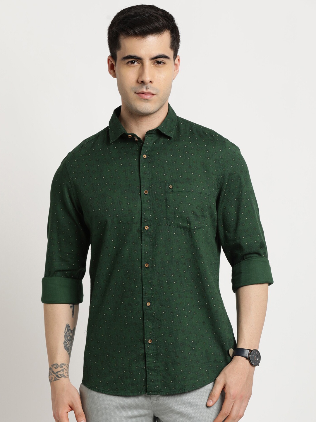 

Turtle Relaxed Slim Fit Opaque Micro Ditsy Printed Pure Cotton Casual Shirt, Green