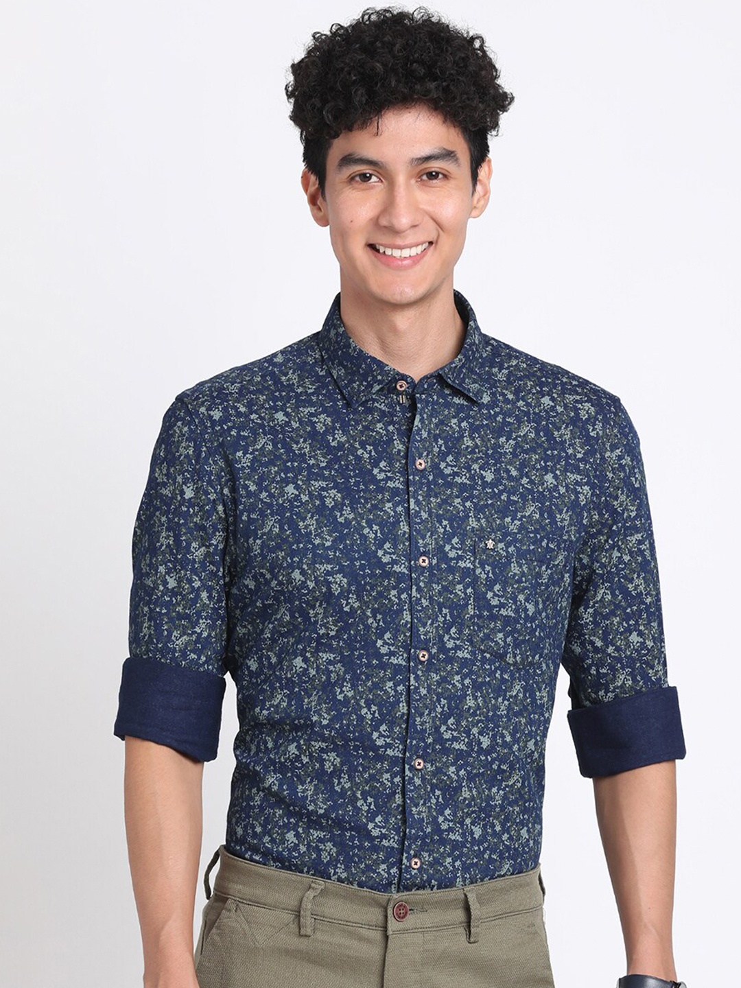 

Turtle Relaxed Slim Fit Opaque Printed Pure Cotton Casual Shirt, Navy blue