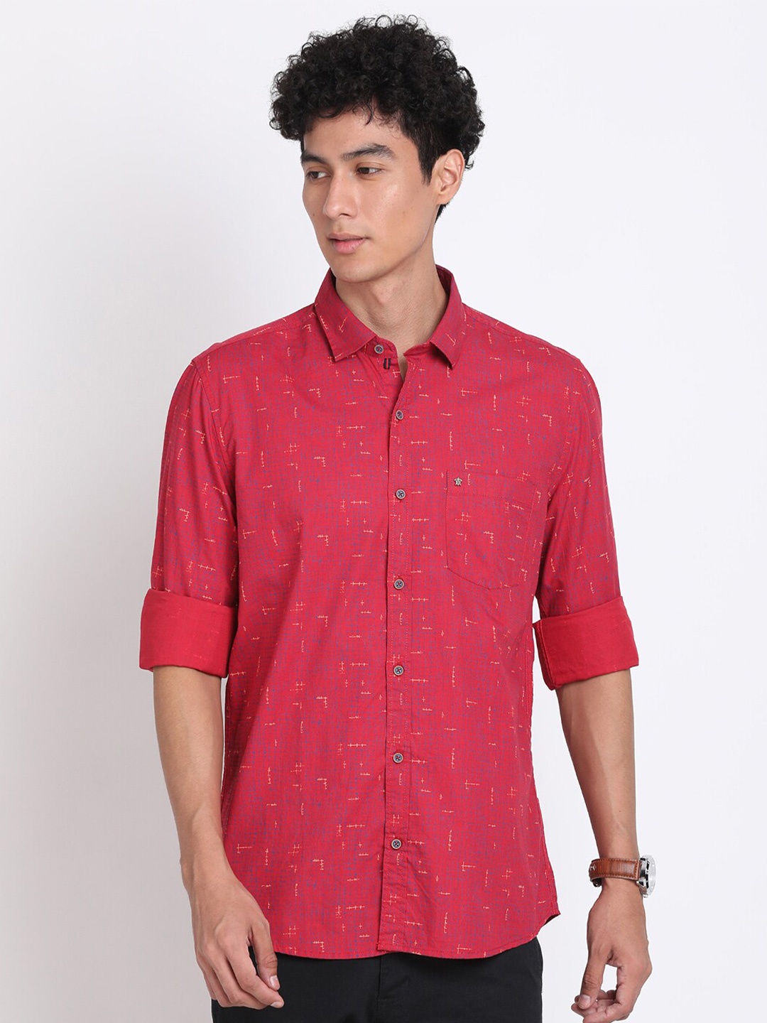 

Turtle Relaxed Slim Fit Floral Opaque Printed Pure Cotton Casual Shirt, Red