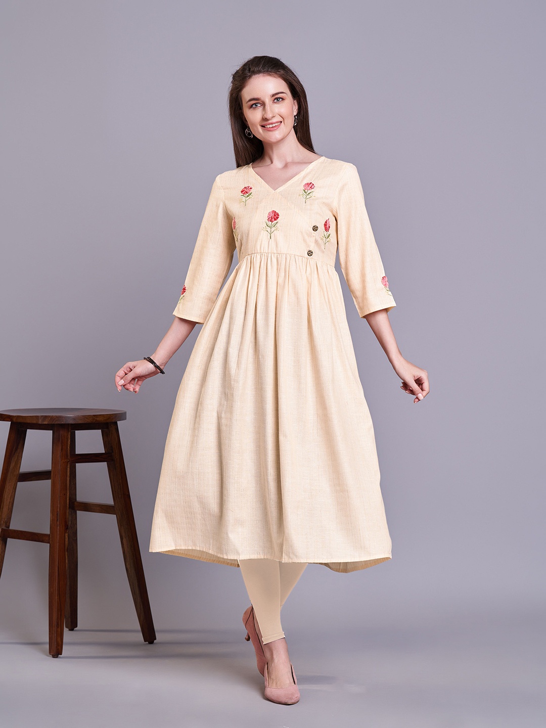 

soan V-Neck Embroidered Anarkali Kurta, Peach