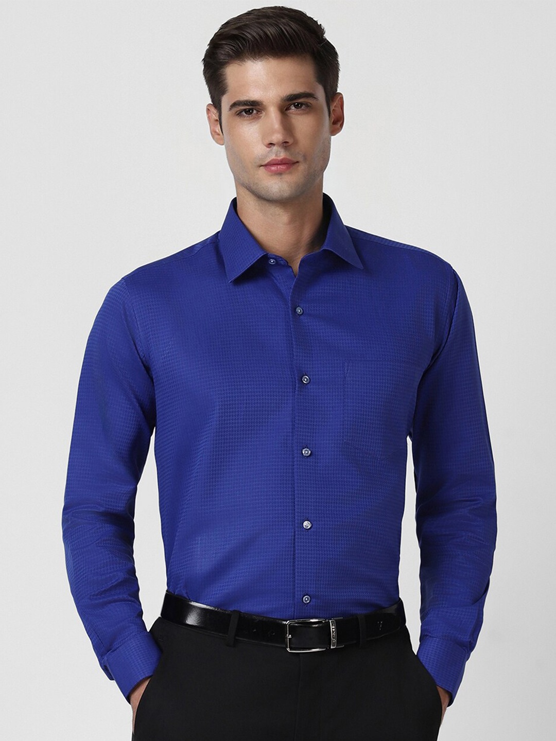 

Van Heusen Opaque Cotton Formal Shirt, Blue