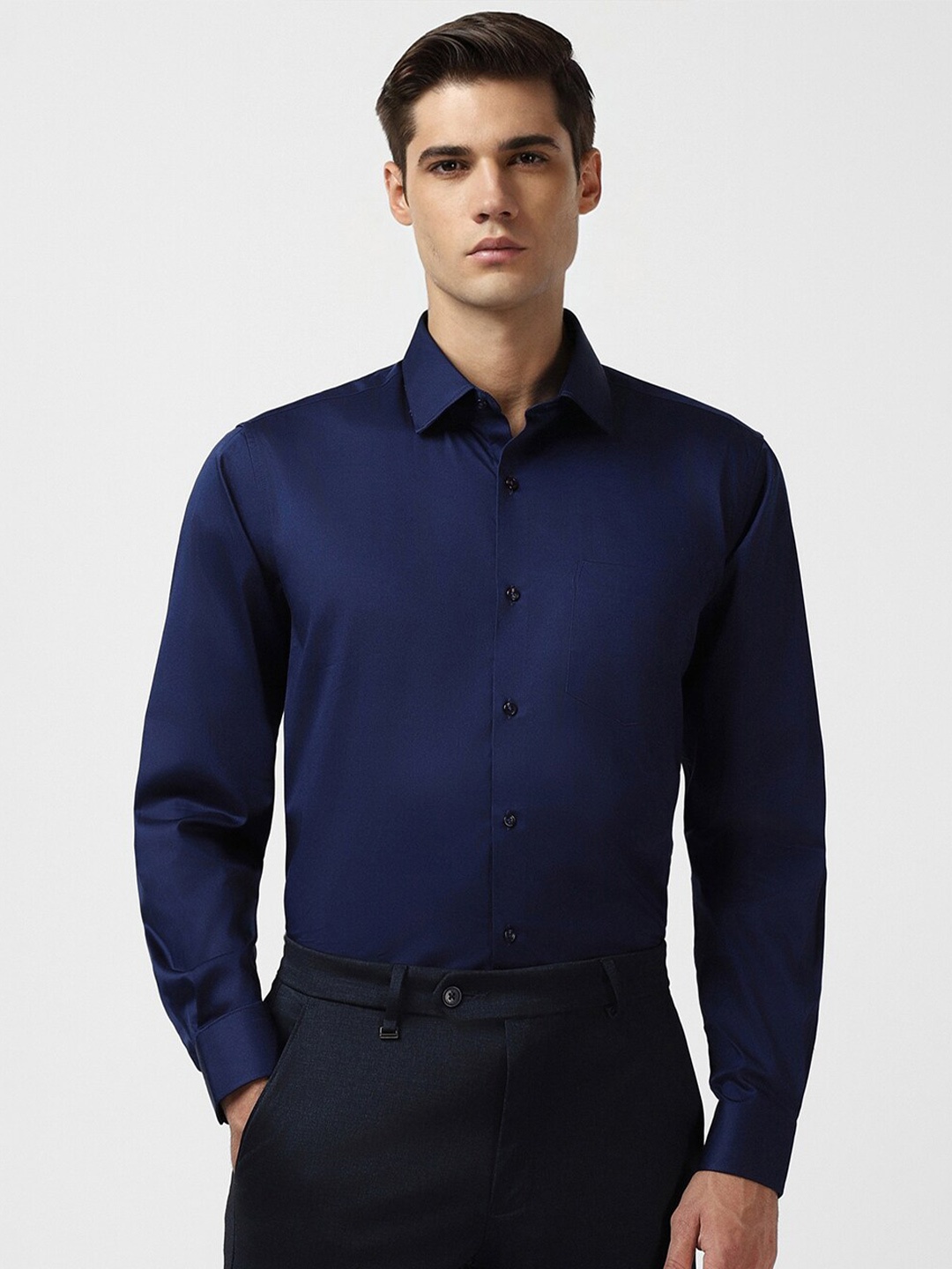 

Van Heusen Regular Fit Formal Shirt, Navy blue