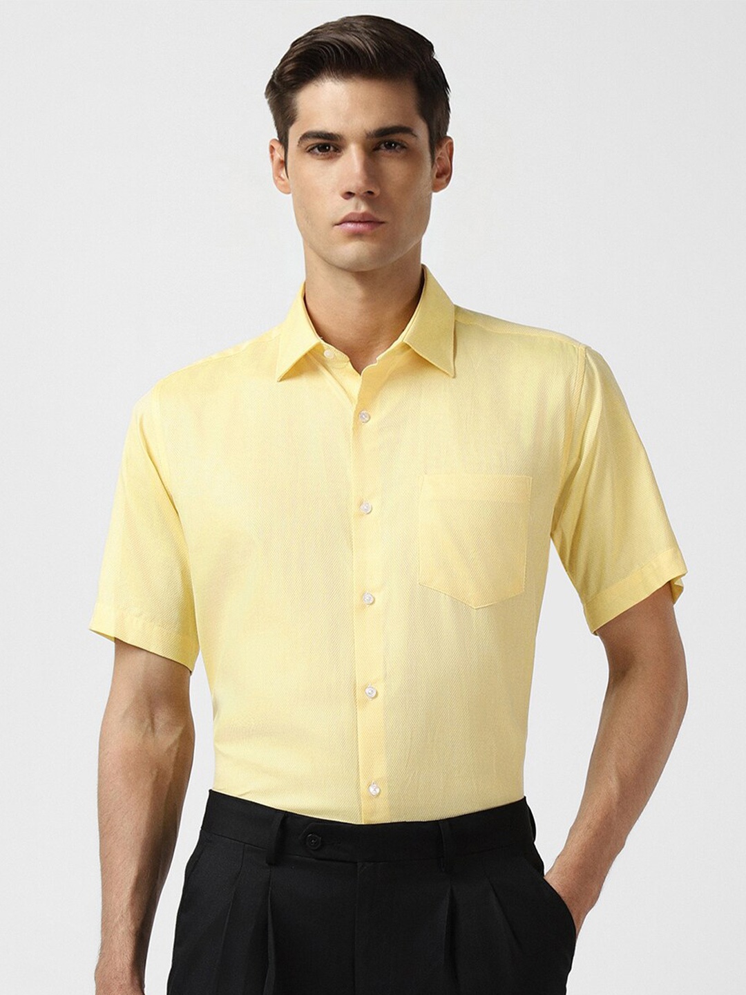 

Van Heusen Spread Collar Pure Cotton Formal Shirt, Yellow