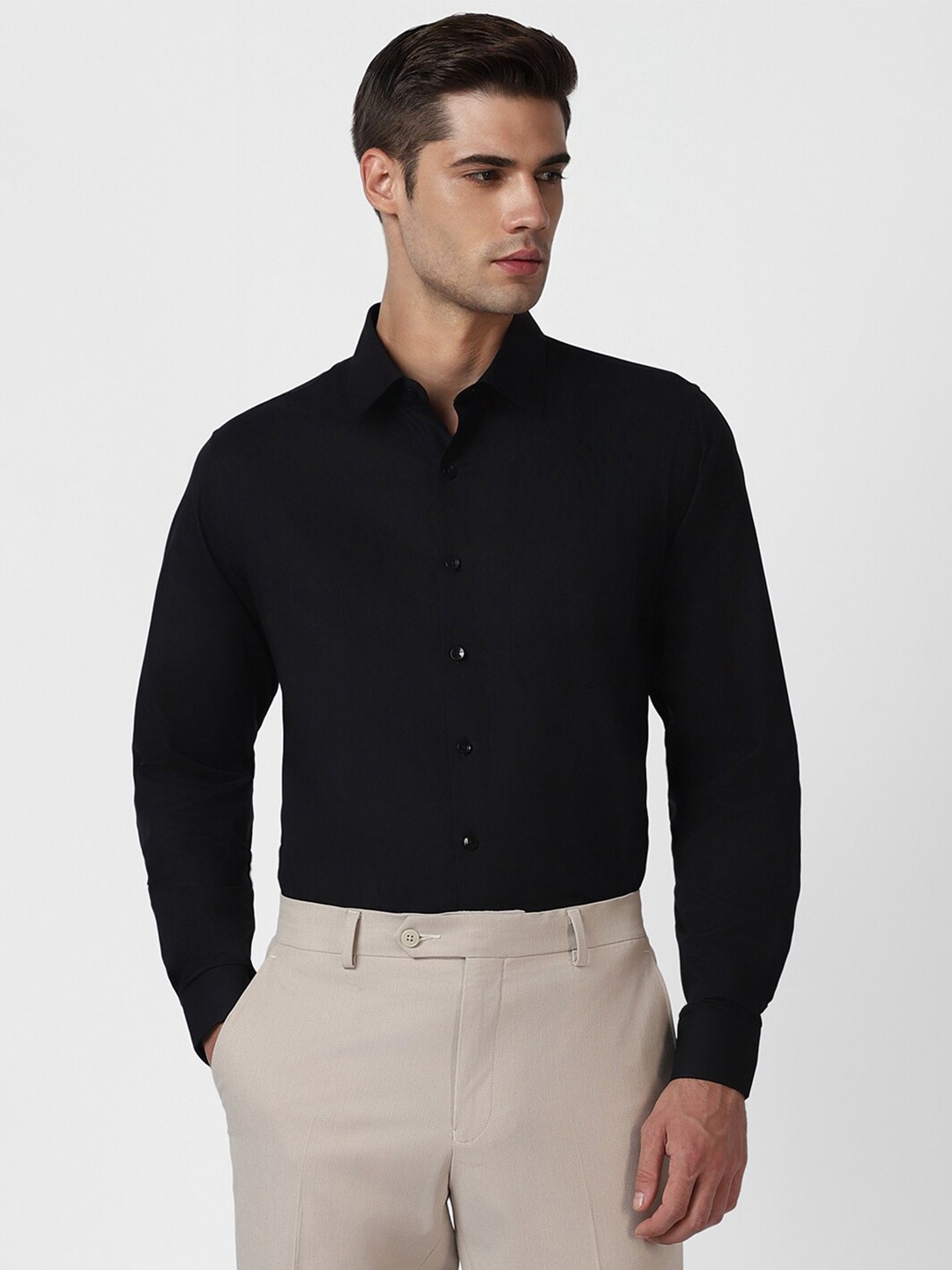 

Van Heusen Slim Fit Spread Collar Pure Cotton Formal Shirt, Black