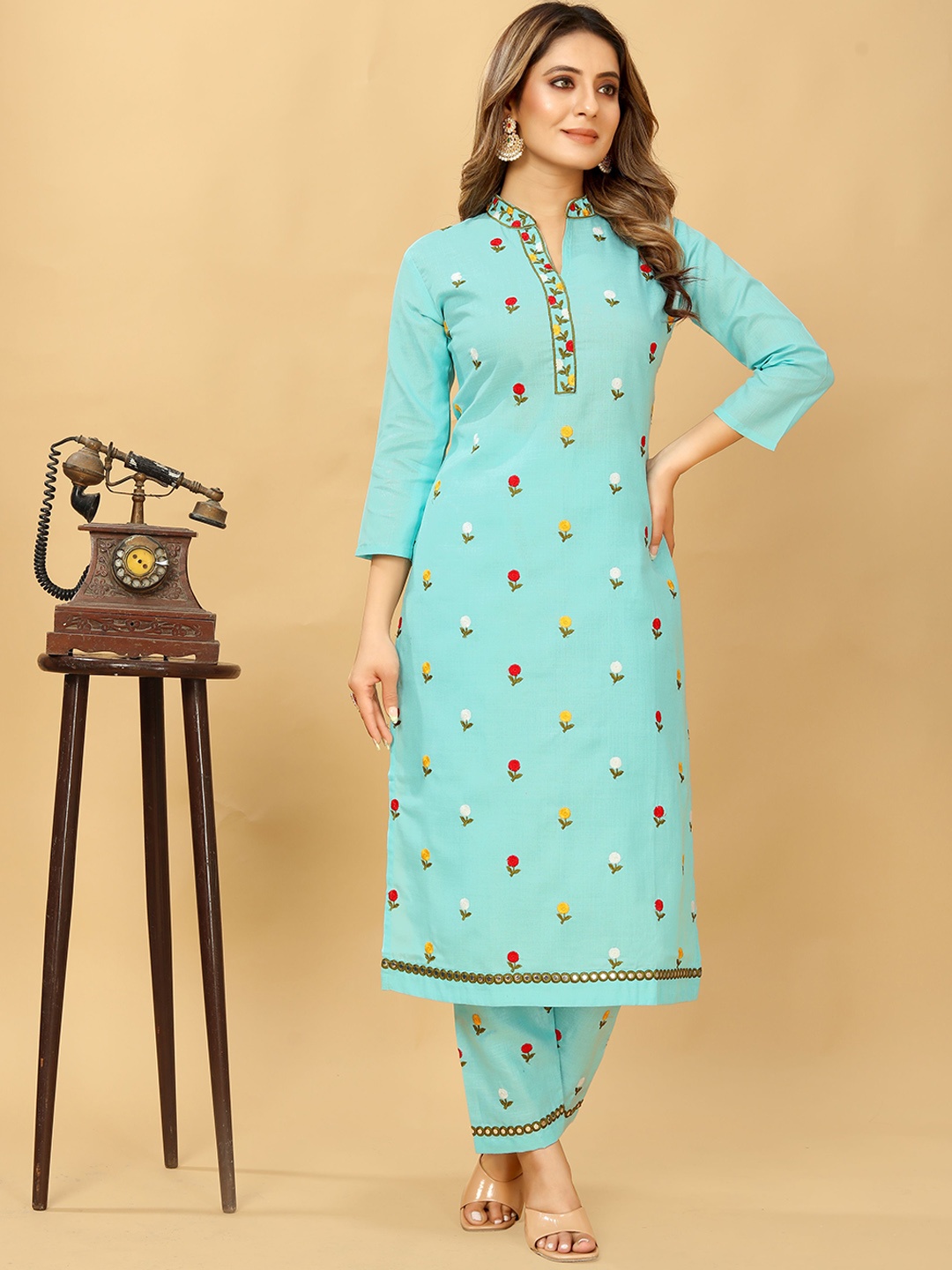 

MBL Floral Embroidered Regular Thread Work Kurta With Trousers, Blue