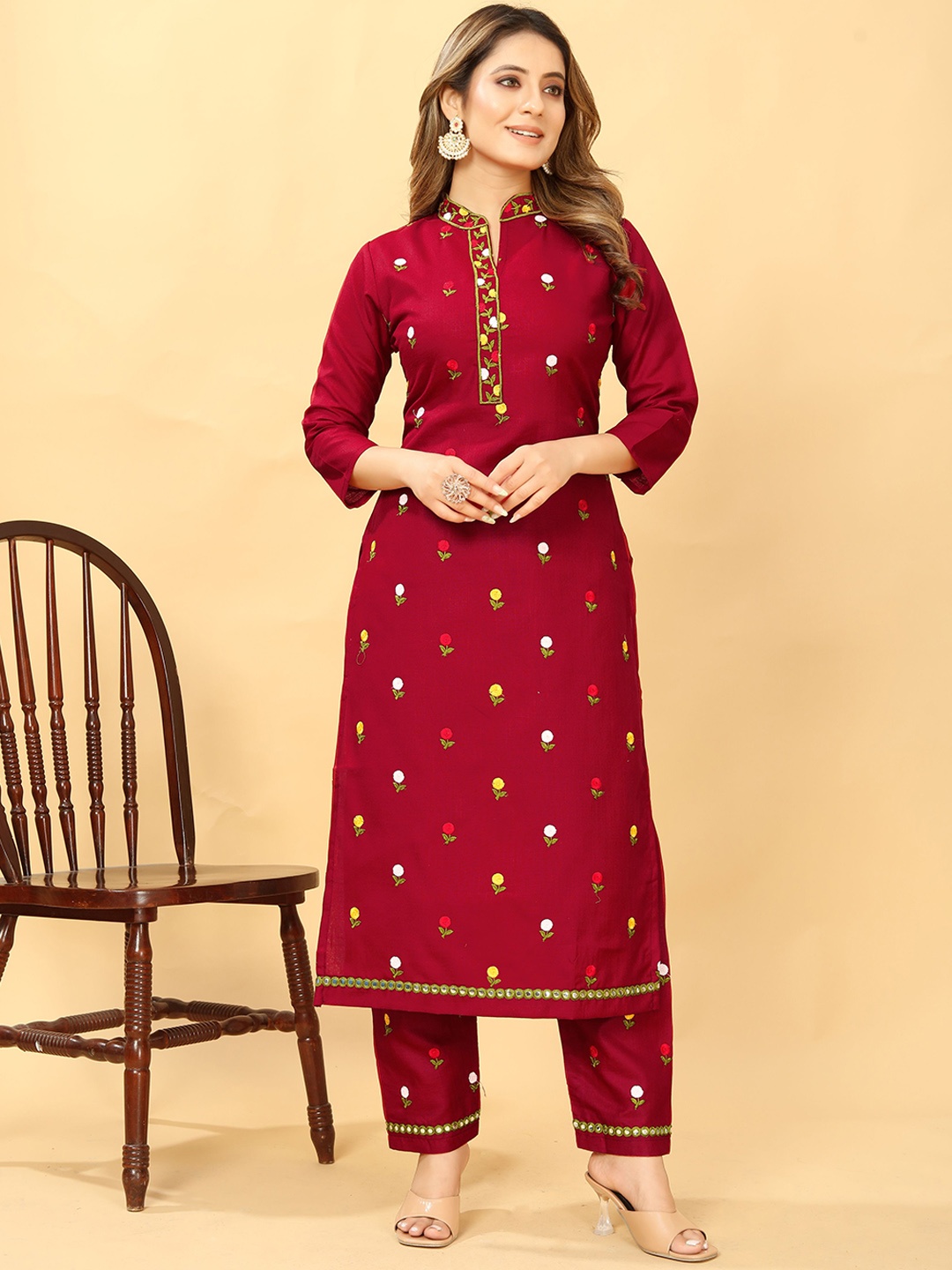 

MBL Floral Embroidered Regular Thread Work Kurta With Trousers, Red